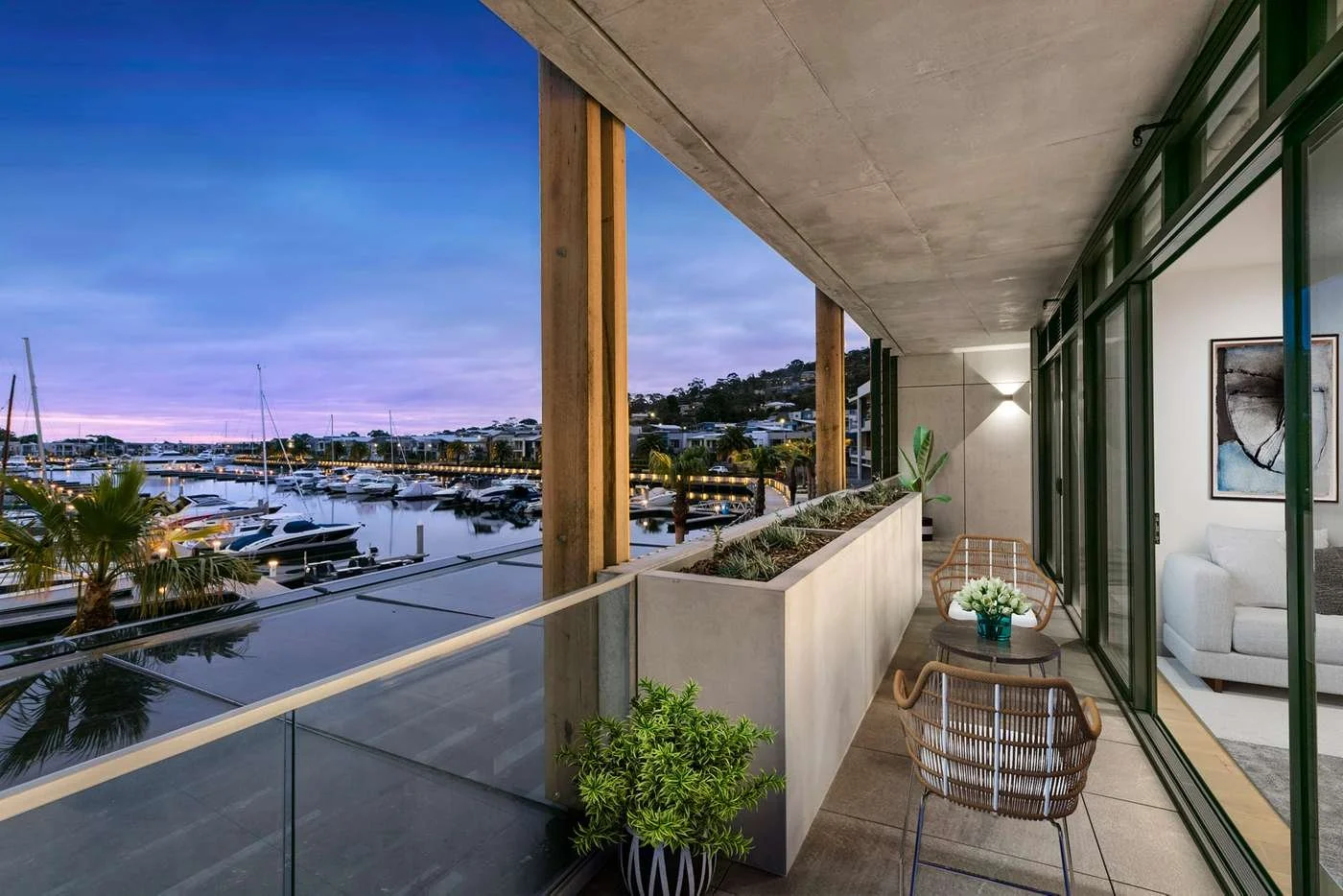 THE MOORINGS APARTMENTS - MARTHA COVE
