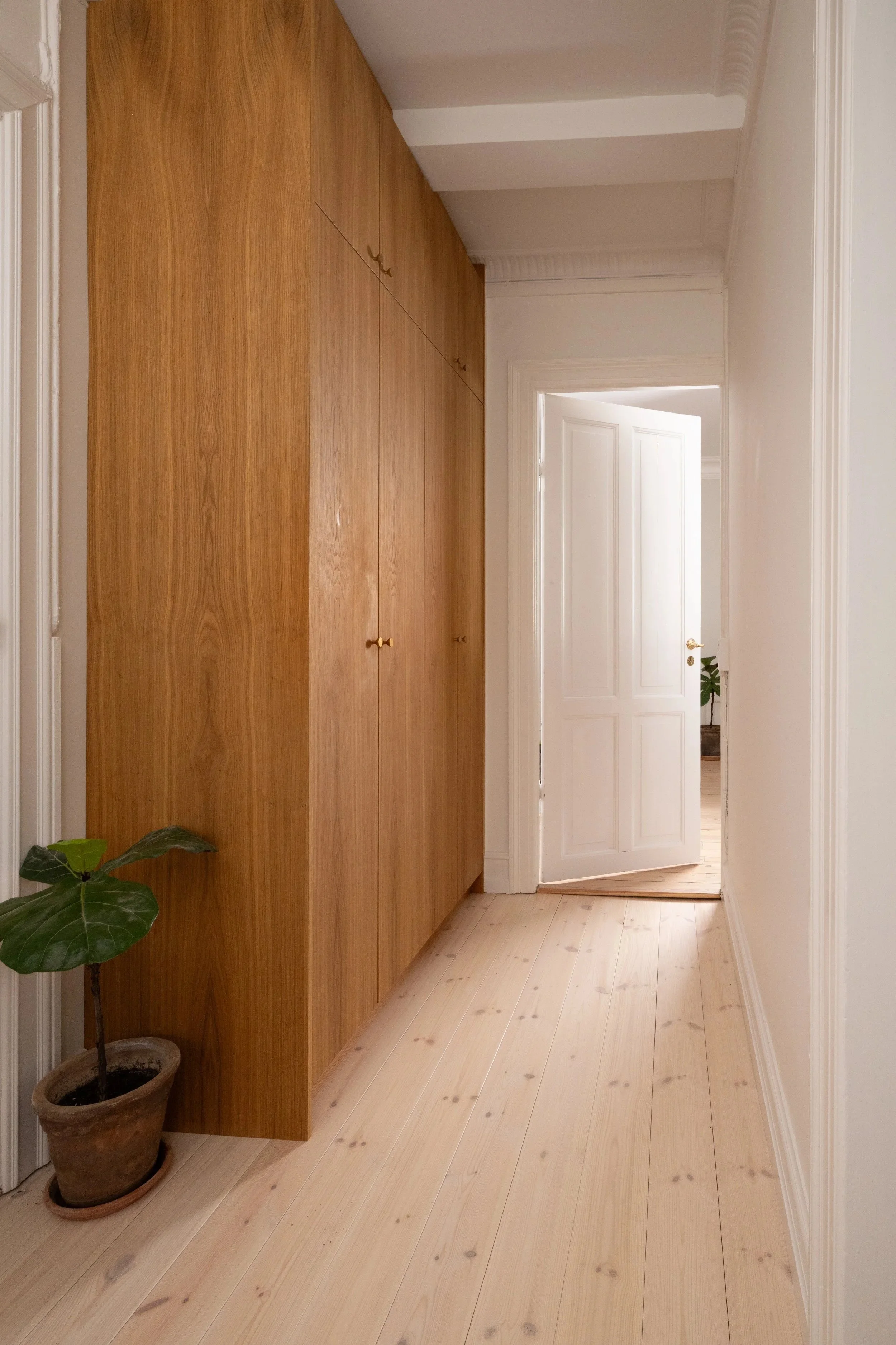 jeanette-frans-garderobe-k%C3%B8benhavnk-svendborgsnedkeri.jpg