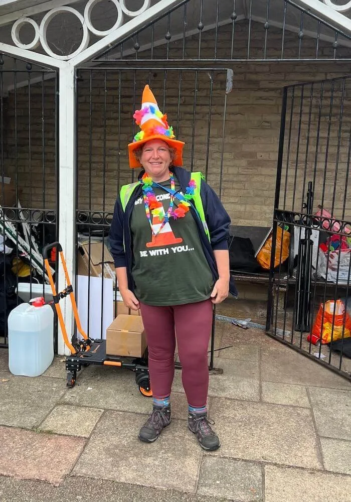 Photo of helpful site manager at Art In the Park festival