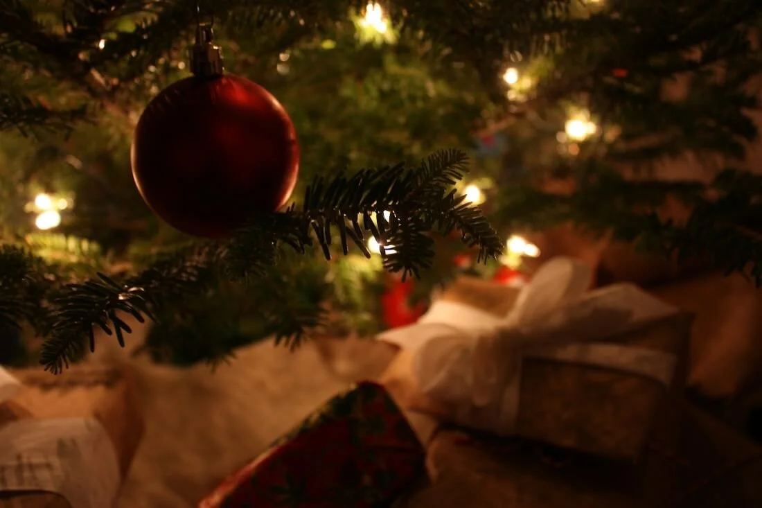An ALTERNATIVE Christmas gift guide for women: Sustainable GIFTING INSPIRATION