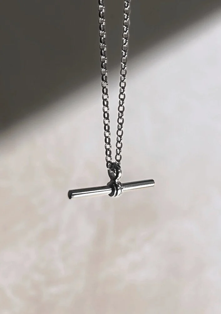 Sterling Silver Classic T Bar on Belcher Chain Necklace Hanging