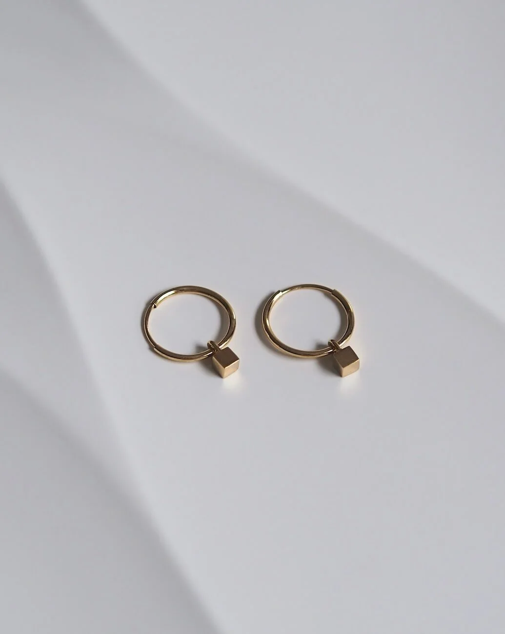 Gold cube hoop earrings