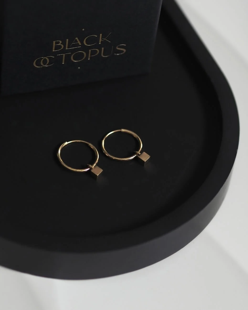Minimalist gold cube hoop earrings