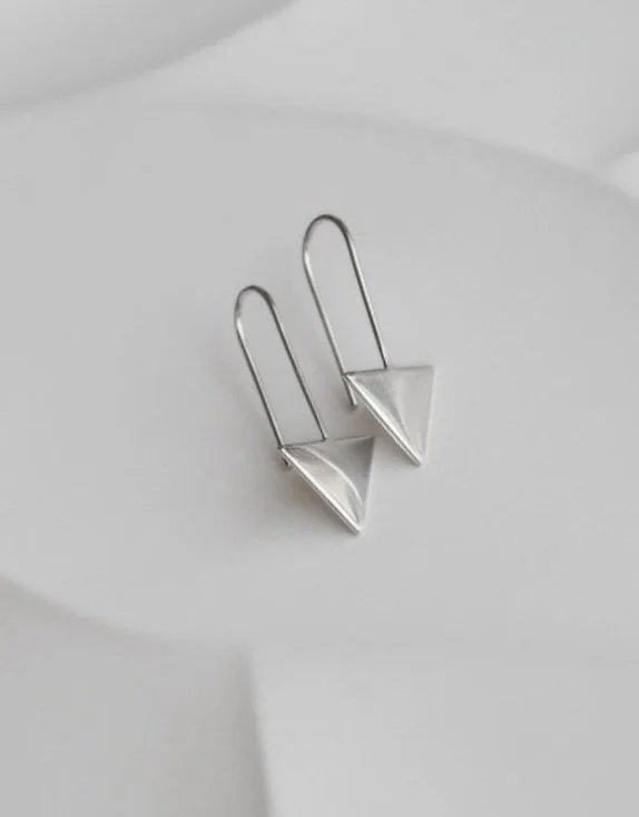 Polished Sterling Silver Triangle threader earrings