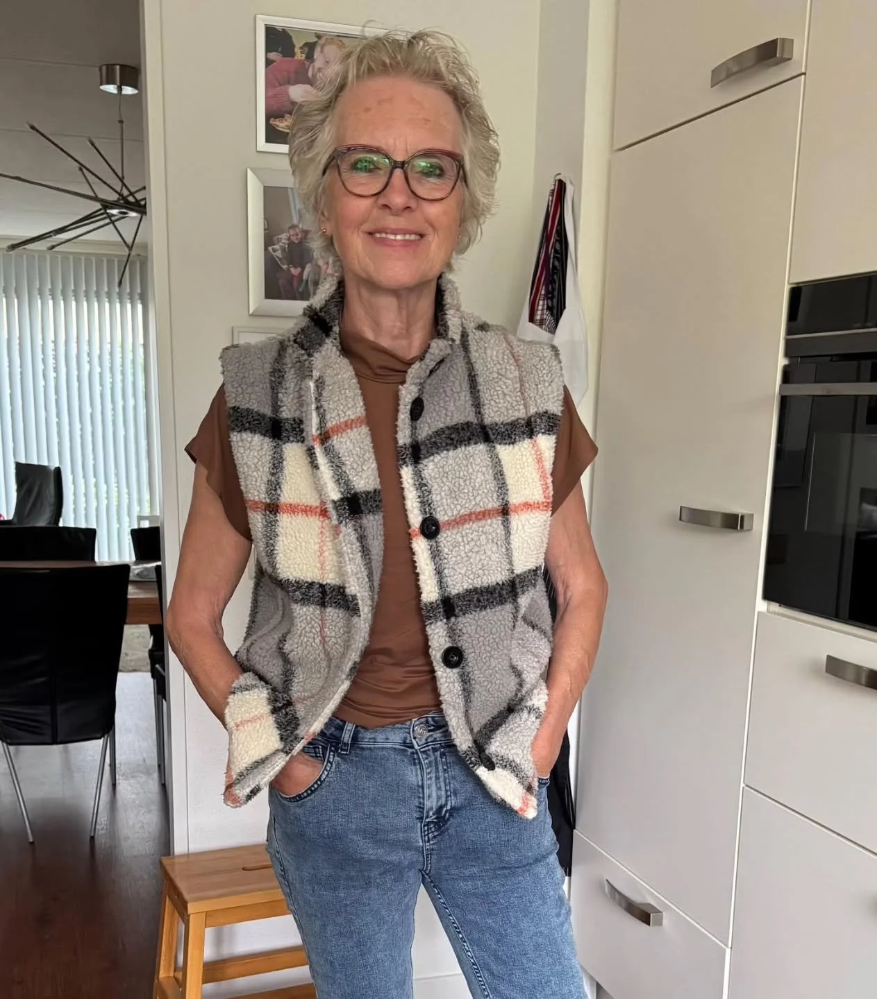 ✨ Vrijwilliger in de spotlight ✨

Dit is Agnes 👋
Na een carri&egrave;re als verpleegkundige, onderzoeker en docent geniet ze nu van haar pensioen. Maar stilzitten? Dat is niks voor haar. Bij ons denkt ze graag mee over zorg en beleid, en steekt ze n