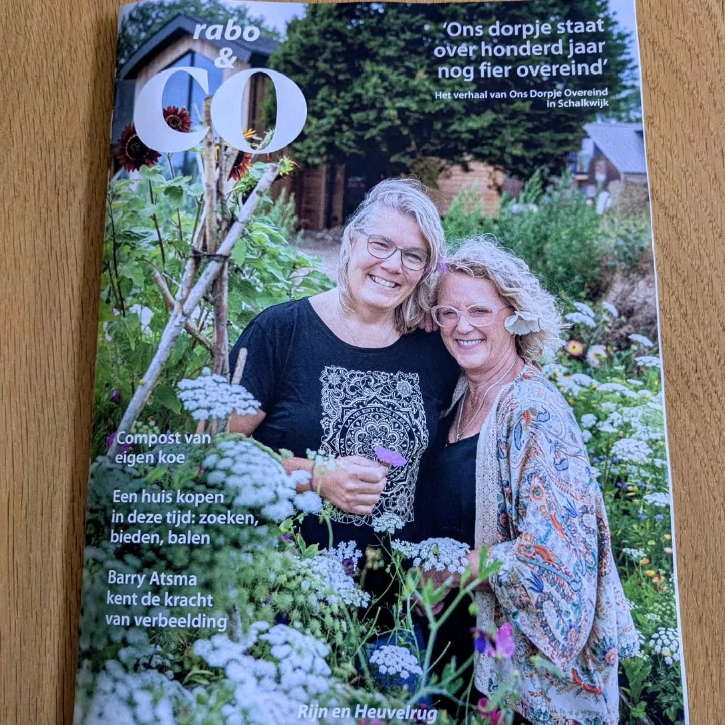 We zijn super trots dat @rabobank langskwam om te ontdekken wie we zijn, wat we hier bouwen, en hier een heel leuk stuk over te schrijven. ✨

In de reportage krijg je een kijkje in onze gemeenschap, ons erf en de stappen die we zetten richting een du