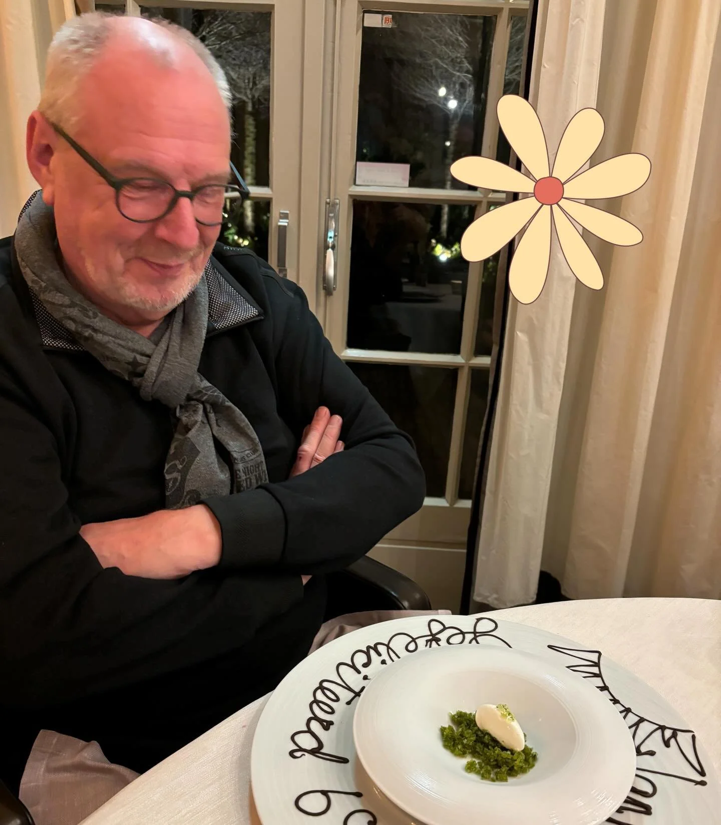 ✨ Vrijwilliger in de spotlight ✨

Dit is Huub 👋
Huub is bij ons kookvrijwilliger. 

Thuis kookt hij iedere kerst de sterren van de hemel. Een menu van 10 gangen draait hij zijn hand niet voor om. En nu dus ook voor onze lieve gasten in de Hooischuur