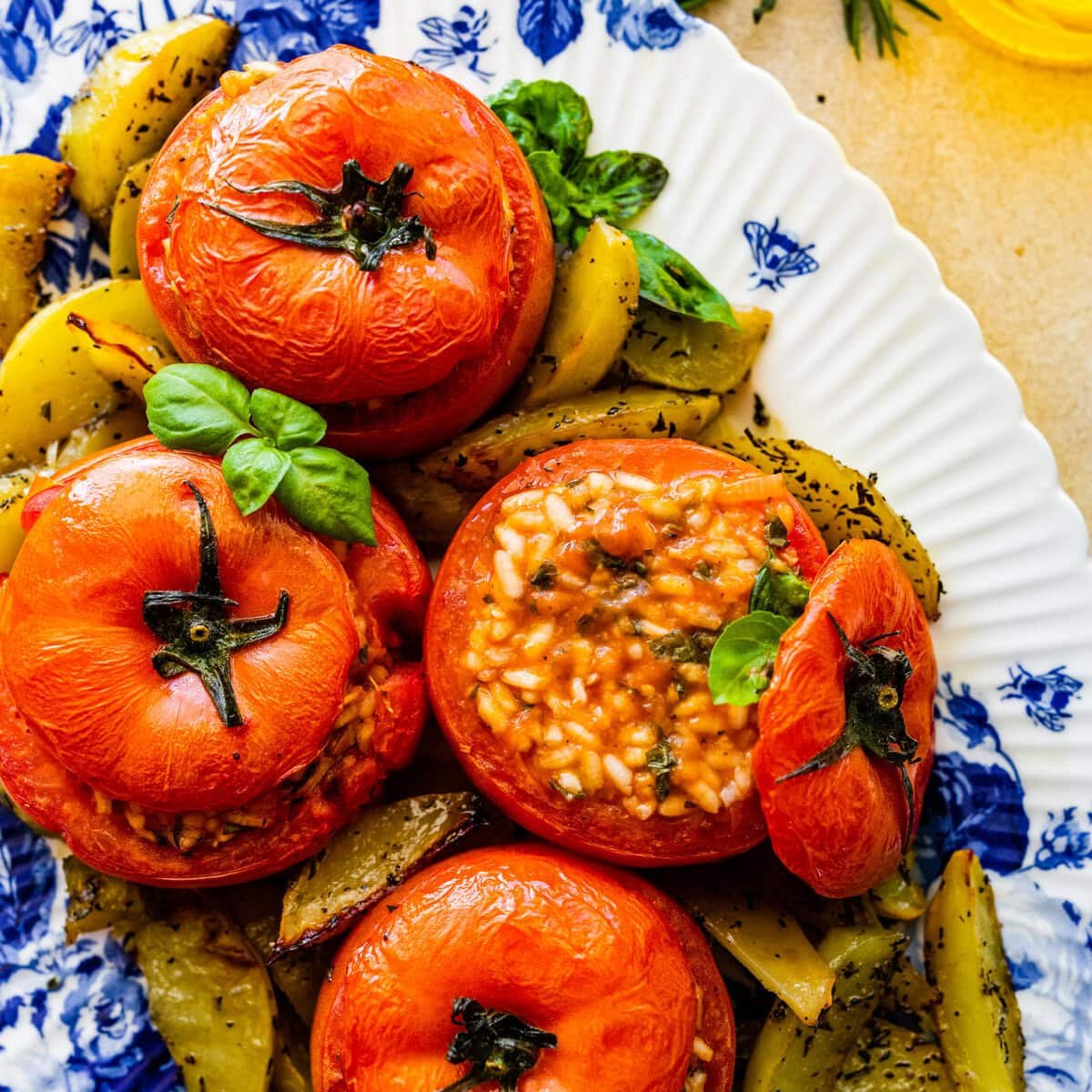 Stuffed tomatoes with beef and yellow rice