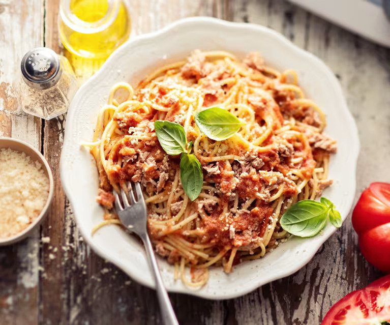 Spaghetti tuna bolognese