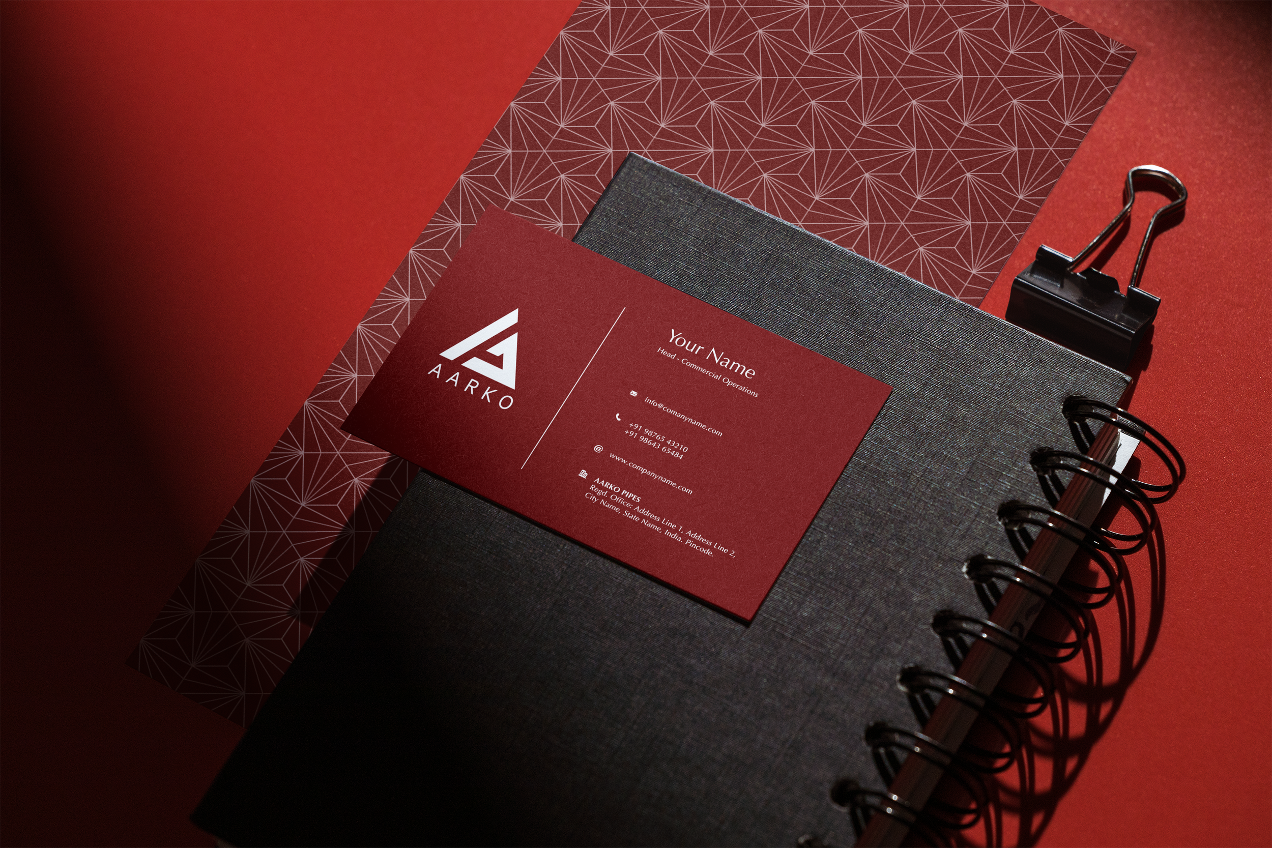 Business_Card_on_the_Notepad.png