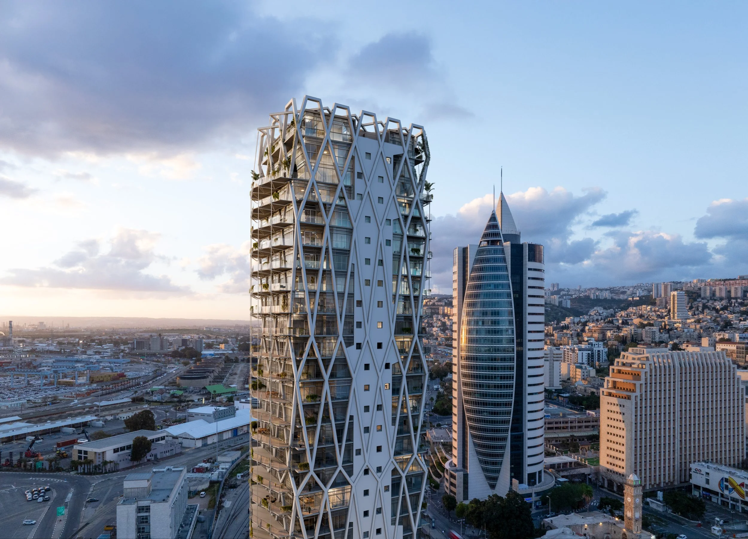 Haifa Port / Dror Aviram