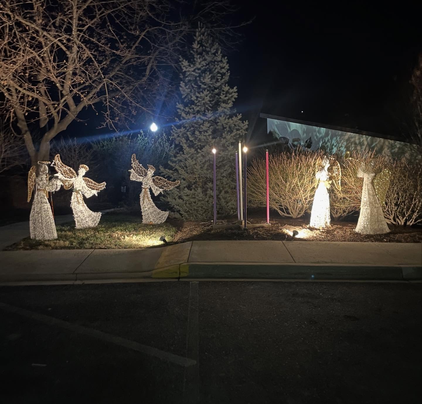 🎄✨ From welcoming outdoor displays to meaningful indoor touches, our Advent decorations have been truly special this year. Huge thanks to our Trustees and Worship Committee for your faithful partnership and hard work in helping us prepare our hearts