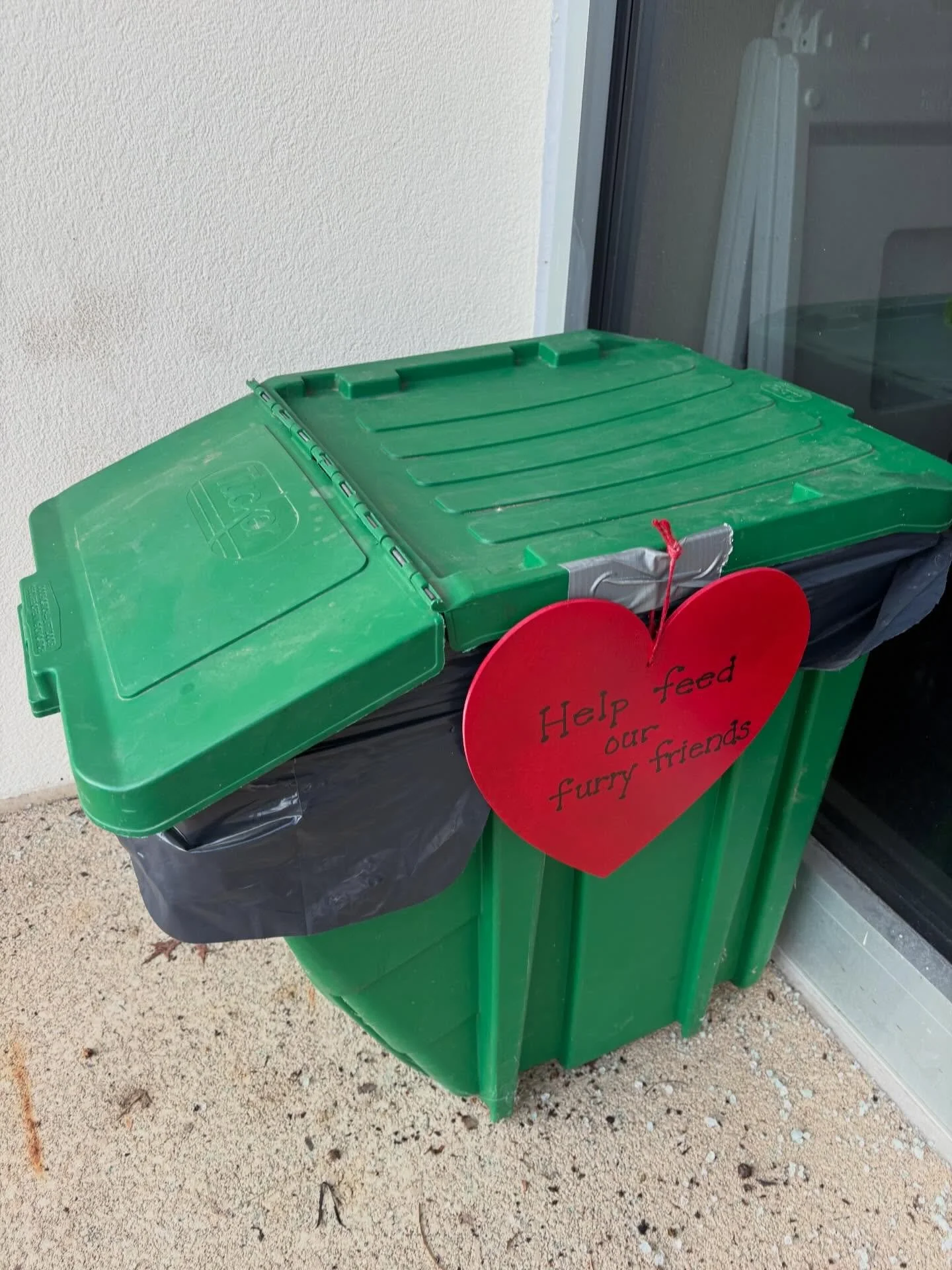 💚 January Service Project 💚
Our Children&rsquo;s Sunday School class is leading a collection of pet food donations to support animals who need a little extra care.

📍 Drop donations in the green bin outside the front doors throughout January.
Toge