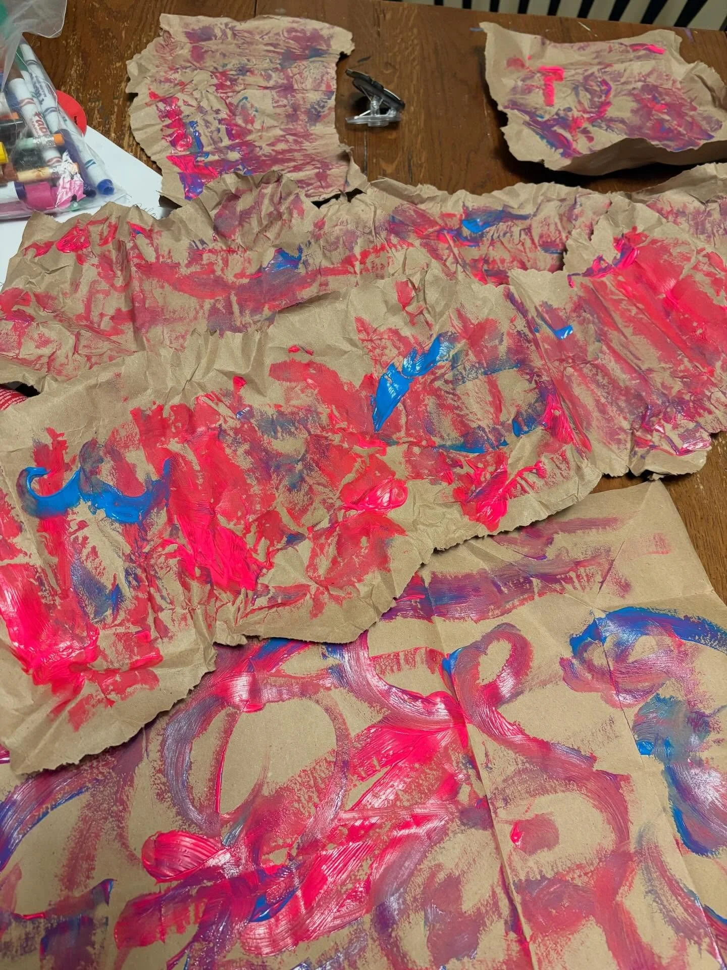 Looking for something to do this snowy day? 

Make Valentines 💌 for Blast of Love! We need 1200!! 

Here is one family who is painting brown bags to cut into hearts! 💕