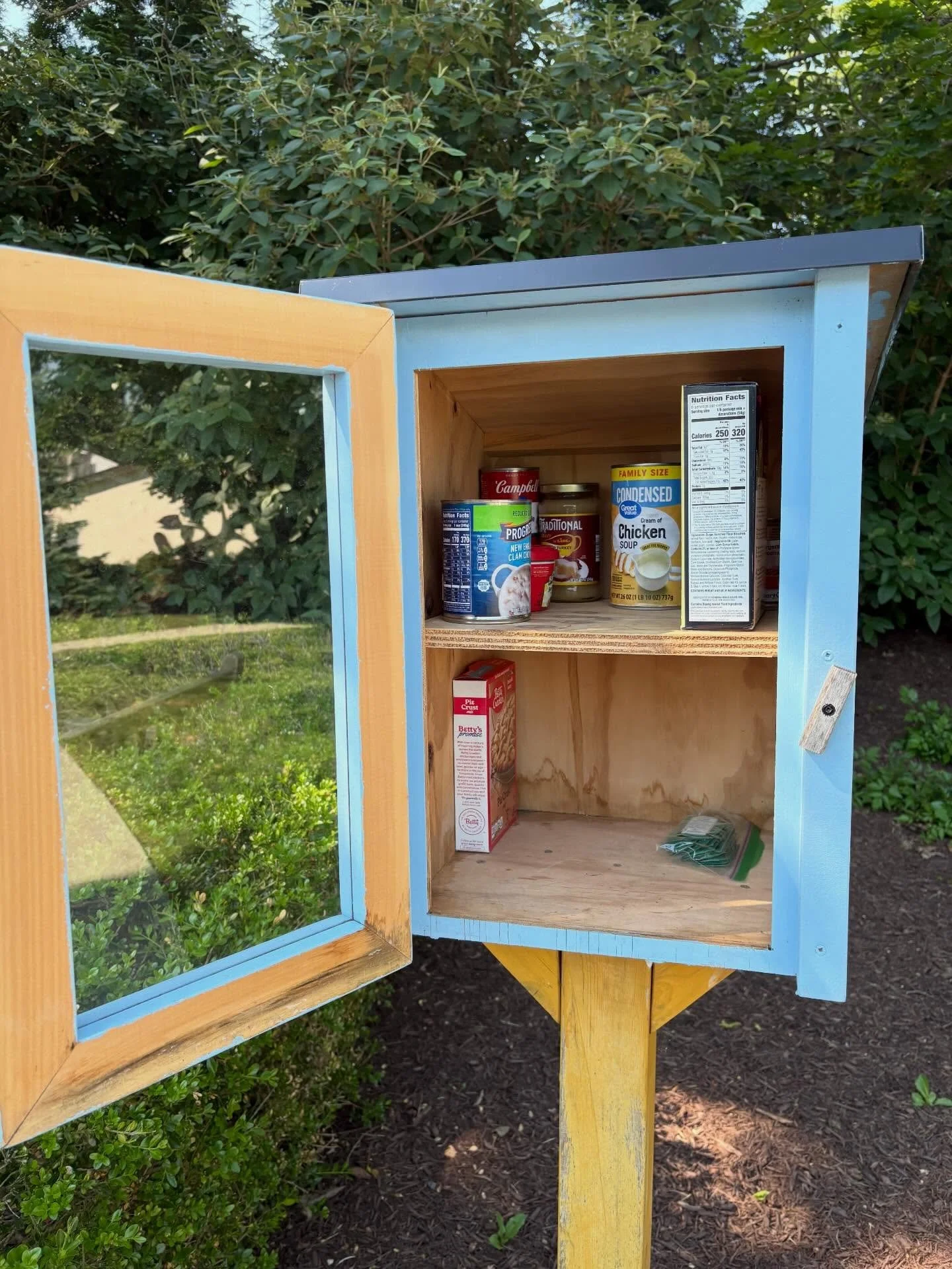 Our little free library could use some donations! We are especially looking for items that are dry goods that can withstand warmer temperatures. Donations can be dropped off at the church or left in the pantry! It is used very regularly, and your don