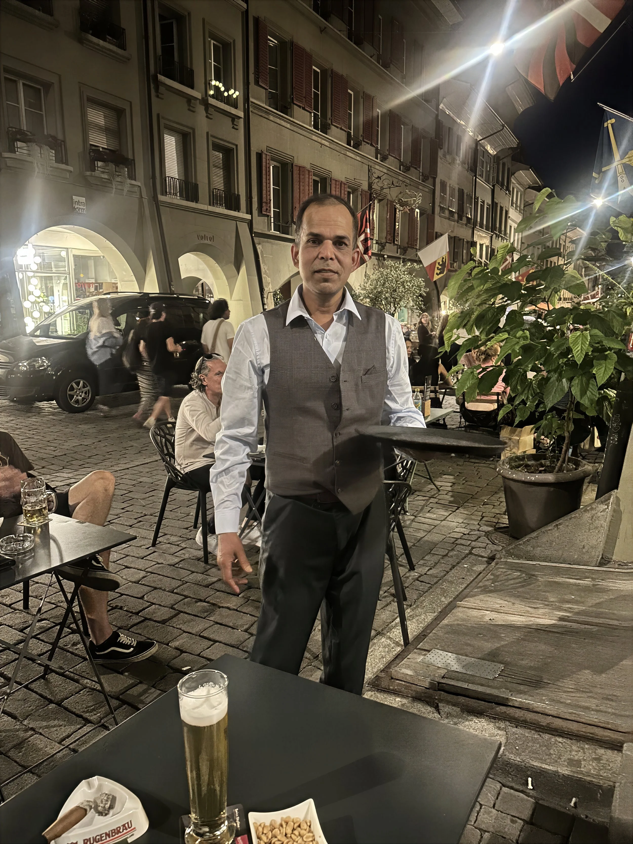 Jazzmusiker Dirk Raufeisen ruft zum 2. Lotus Stammtisch in der Berner Altstadt