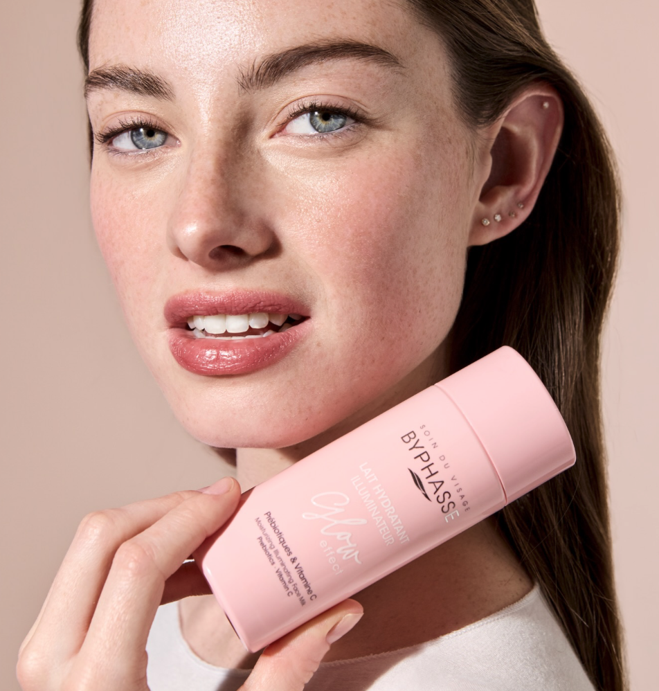 Byphasse campaign for Illuminating Moisturizing Body Lotion “Glow Effect”
