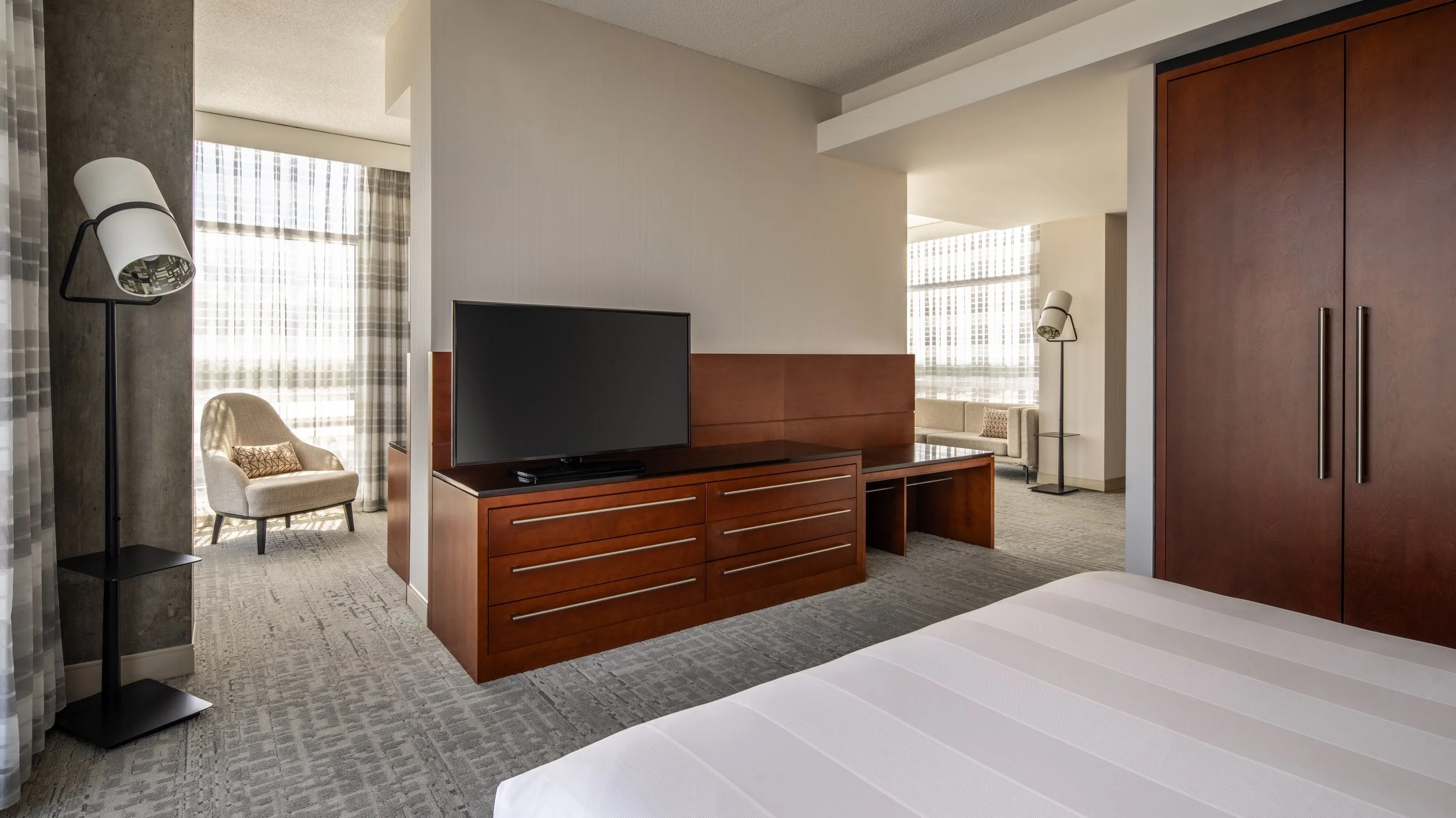 MH_YULMA_Premier Suite_Bedroom.jpg