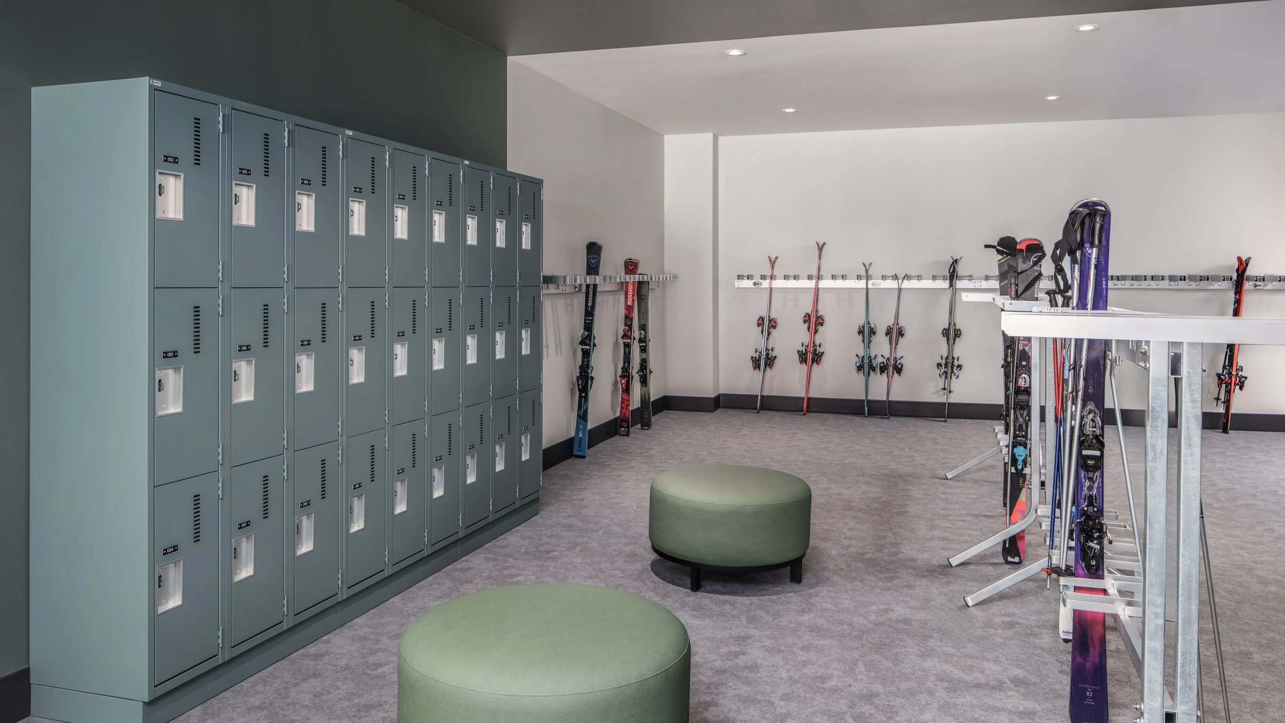 YULRB_SKI LOCKER-2.jpg