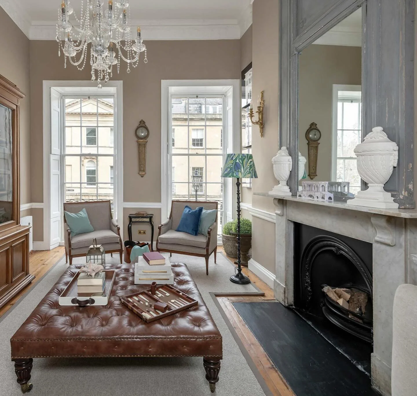 Escape to the elegance of Pitt House this winter, where history and luxury converge. Nestled in the heart of Bath—a city celebrated for its architectural splendor and rich heritage—this former home of Britain’s youngest Prime Minist