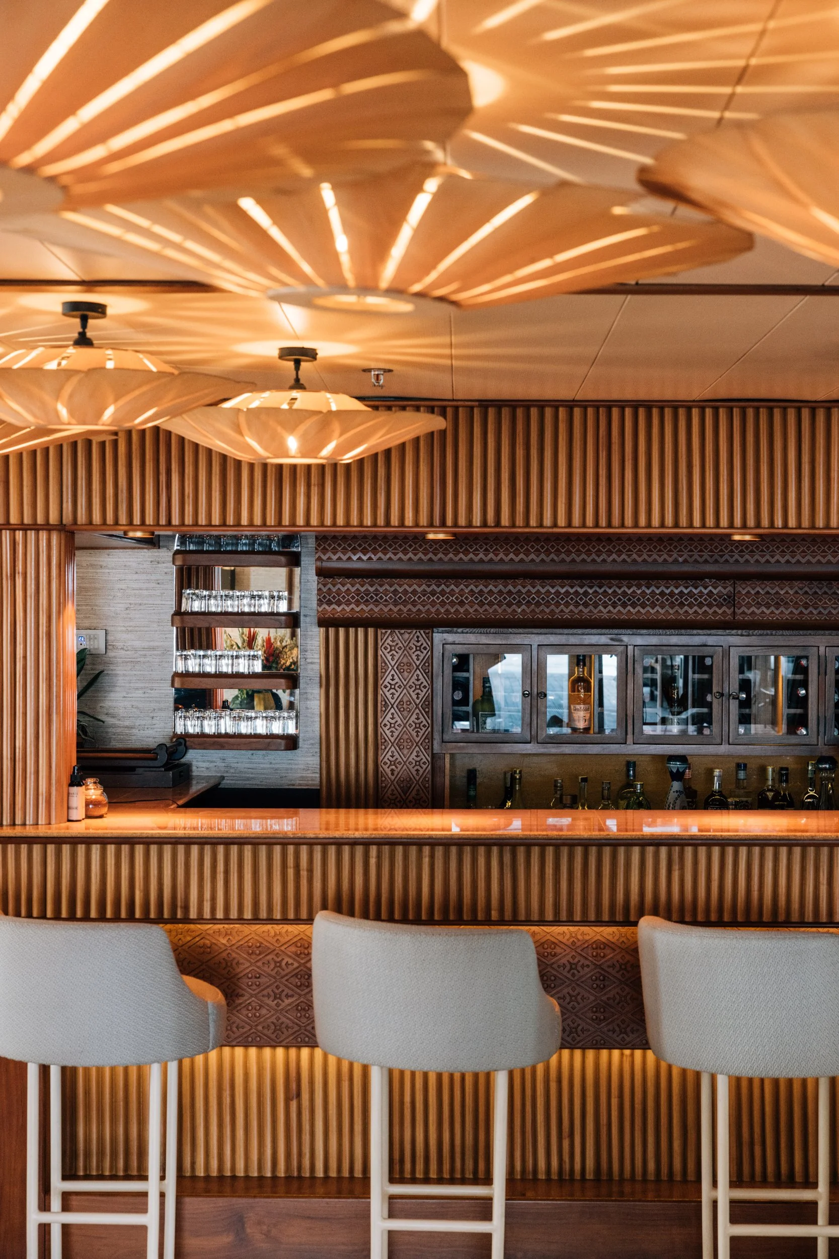 kudanil-explorer-expedition-yacht-main-deck-bar-1.jpg