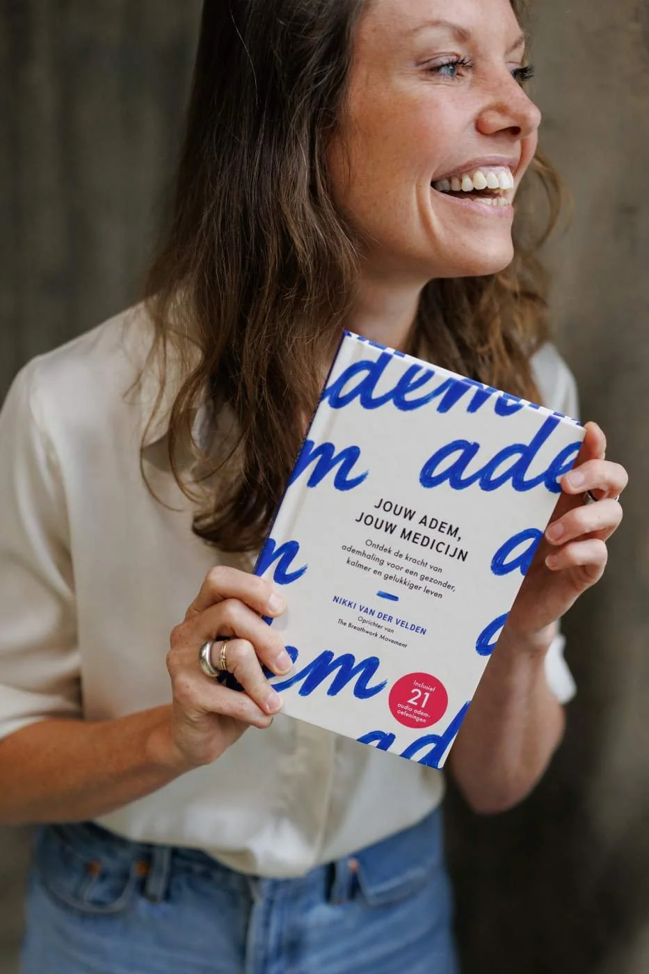 Jouw adem, jouw medicijn - Boek over ademhaling van Nikki van der Velden, The Breathwork Movement