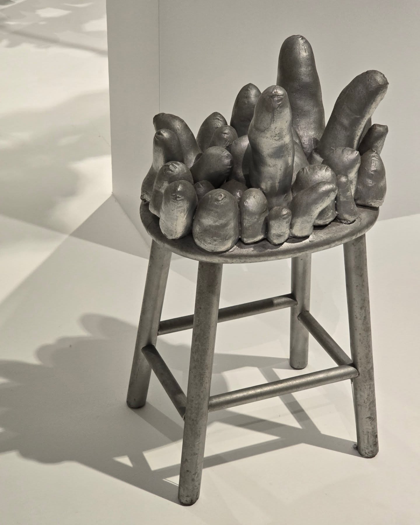 Creative exploration at the @ngvmelbourne with the latest showcase of @yayoikusama_ exhibition. 

Furniture, form, and extensive experimental media could all be found!

#ITSBYFRED
#yayoikusama 
#ngv #artist #interiordesign