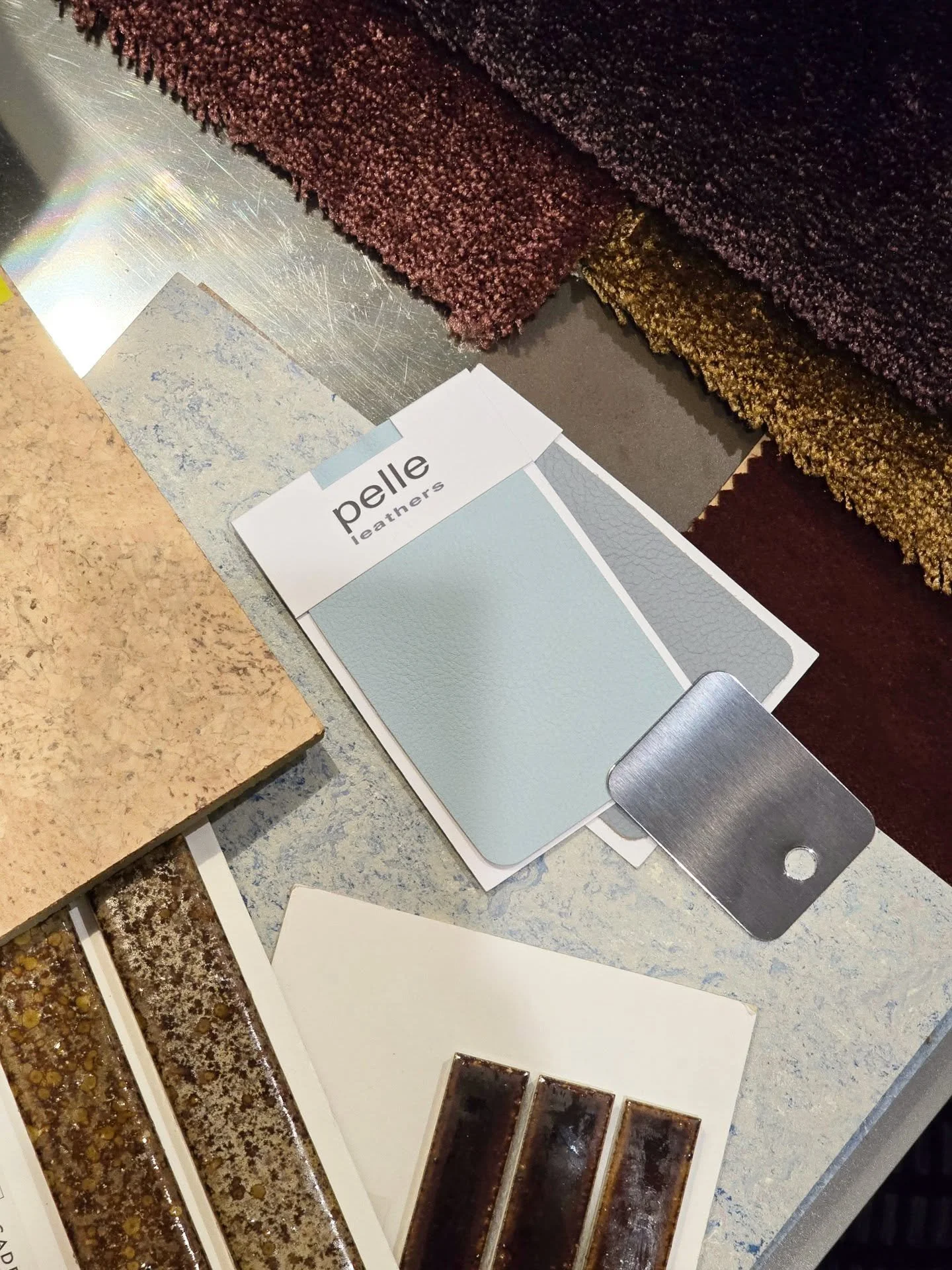 Think crackling vinyls, shaggy carpet ceilings and Cork floors 👀

#ITSBYFRED