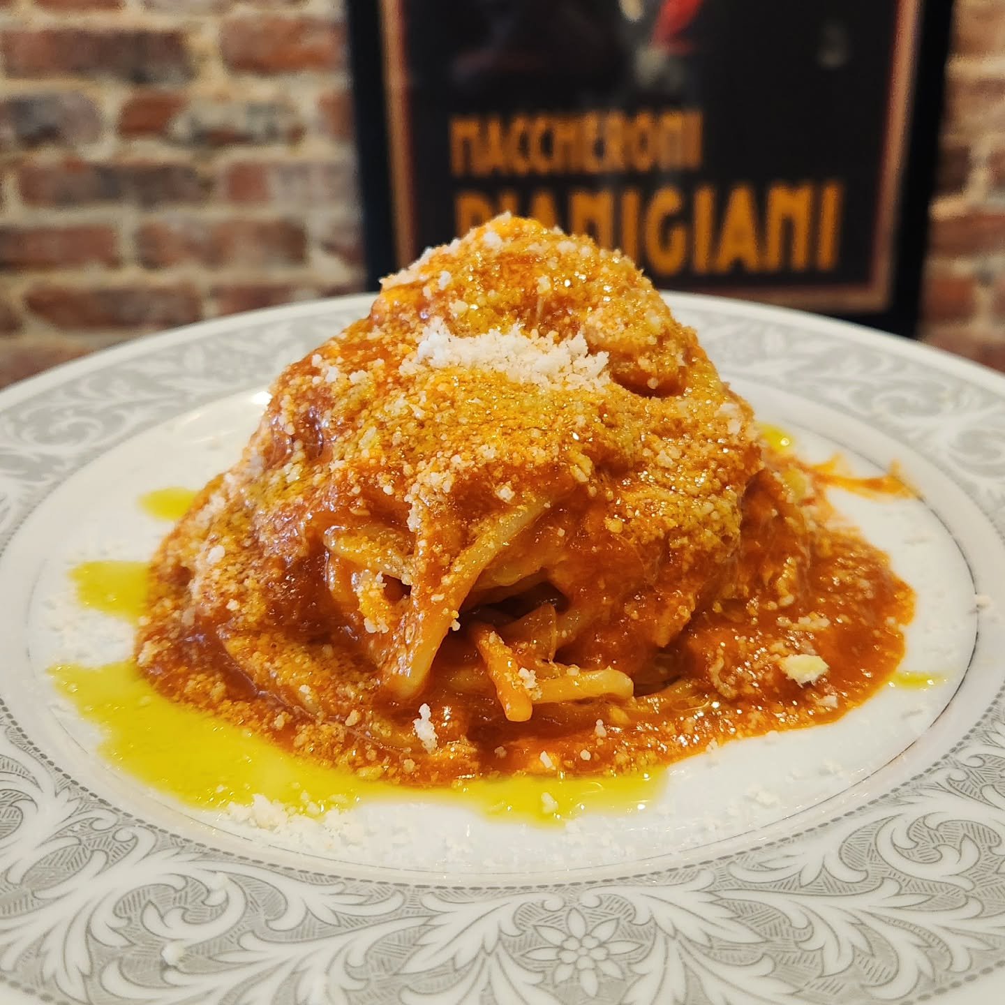 Want a little spice in your life?! 

Try our Spaghetti Arrabbiata and Mozzarella this week!

#pasta #ambler #freshpasta #arrabbiata