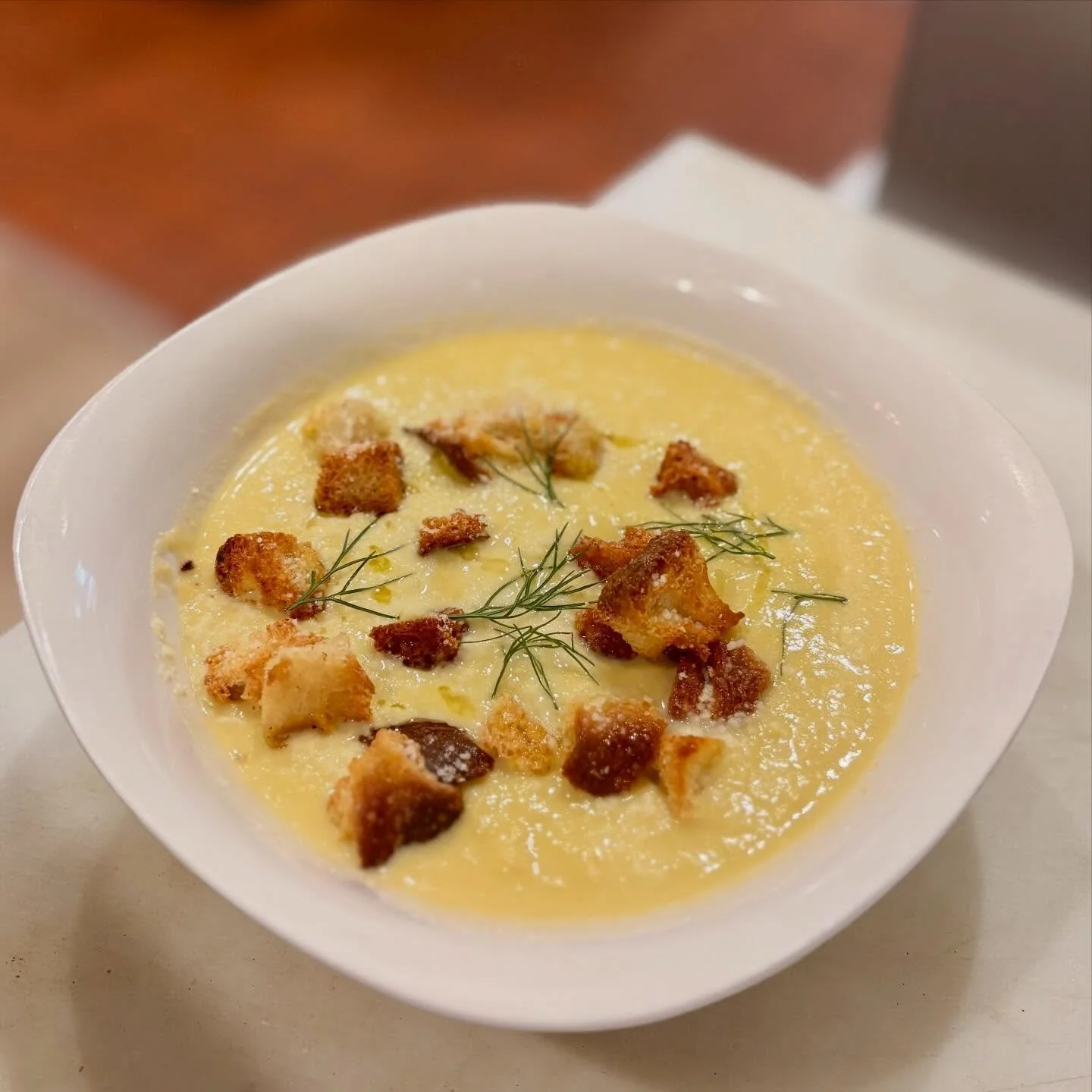 Vellutata di Sedano!! Cream of Celery soup! Velvety, creamy, bright, and filling. Come by and beat this cold weather with us. 

Celery, Fennel, Luxardo del Santo, Heavy Cream, Meyer Lemon, Pecorino Romano, Crostino.
#soupseason #vellutata