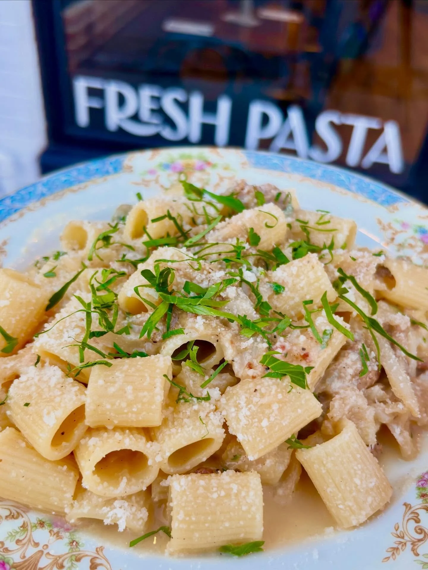 Goooood morning, Ambler ❤️ this dish is heavenly! You&rsquo;re gonna have to come down and try it for yourself! 🔥😎

Mezzi Rigatoni con Verza e Salsiccia. Italian Sausage, Green Cabbage, Vinegar, Grana Padano.

#freshpasta #ambler #19002 #verzaesals