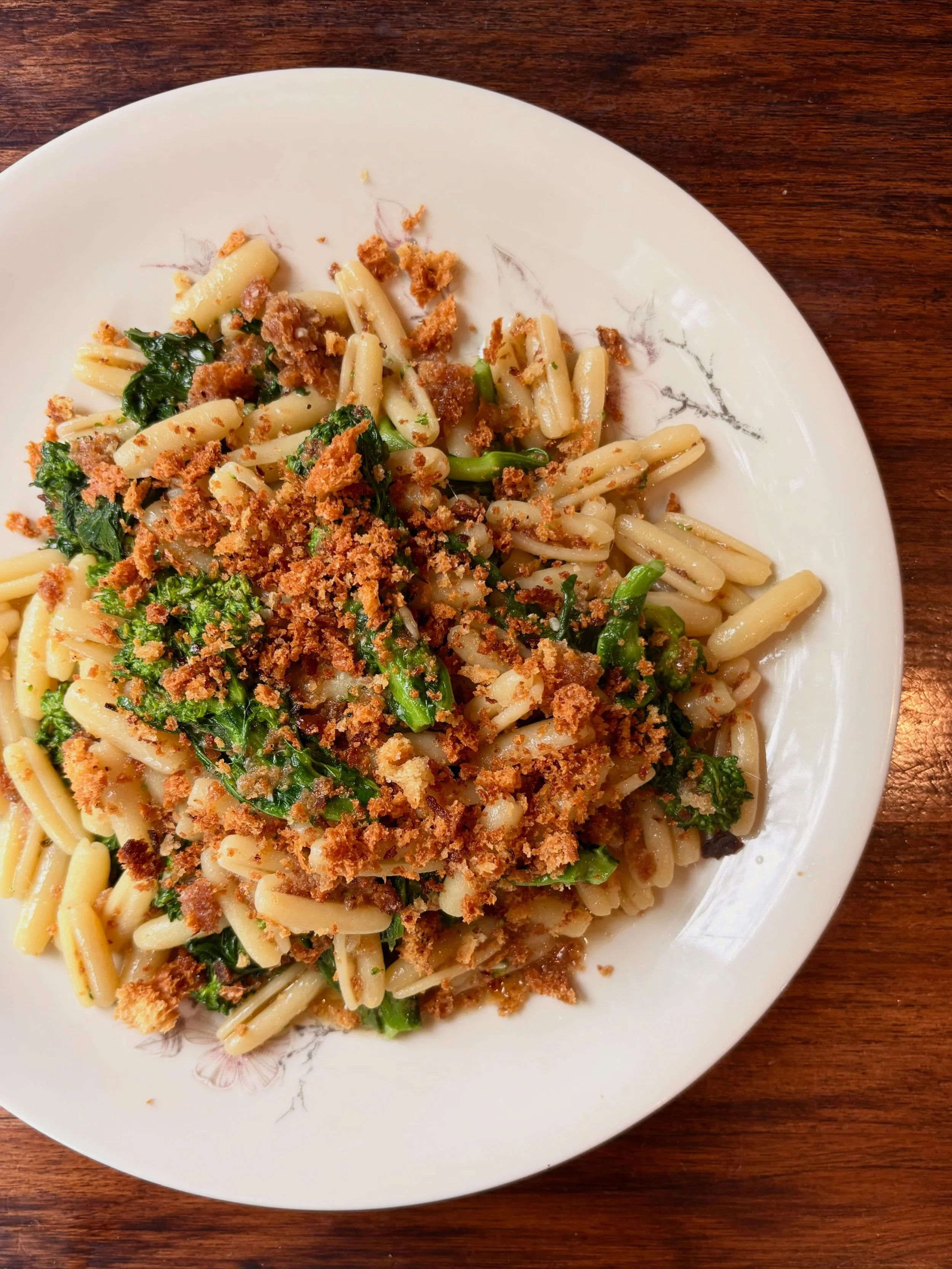 Don&rsquo;t be a fool in the rain&hellip; ☔️ come and get this dish :)

We&rsquo;re getting a salty, umami flavor from our anchovies, brought together with broccoli rabe&rsquo;s classic bitterness (which we LOVE)&hellip; just enough of a kick from th