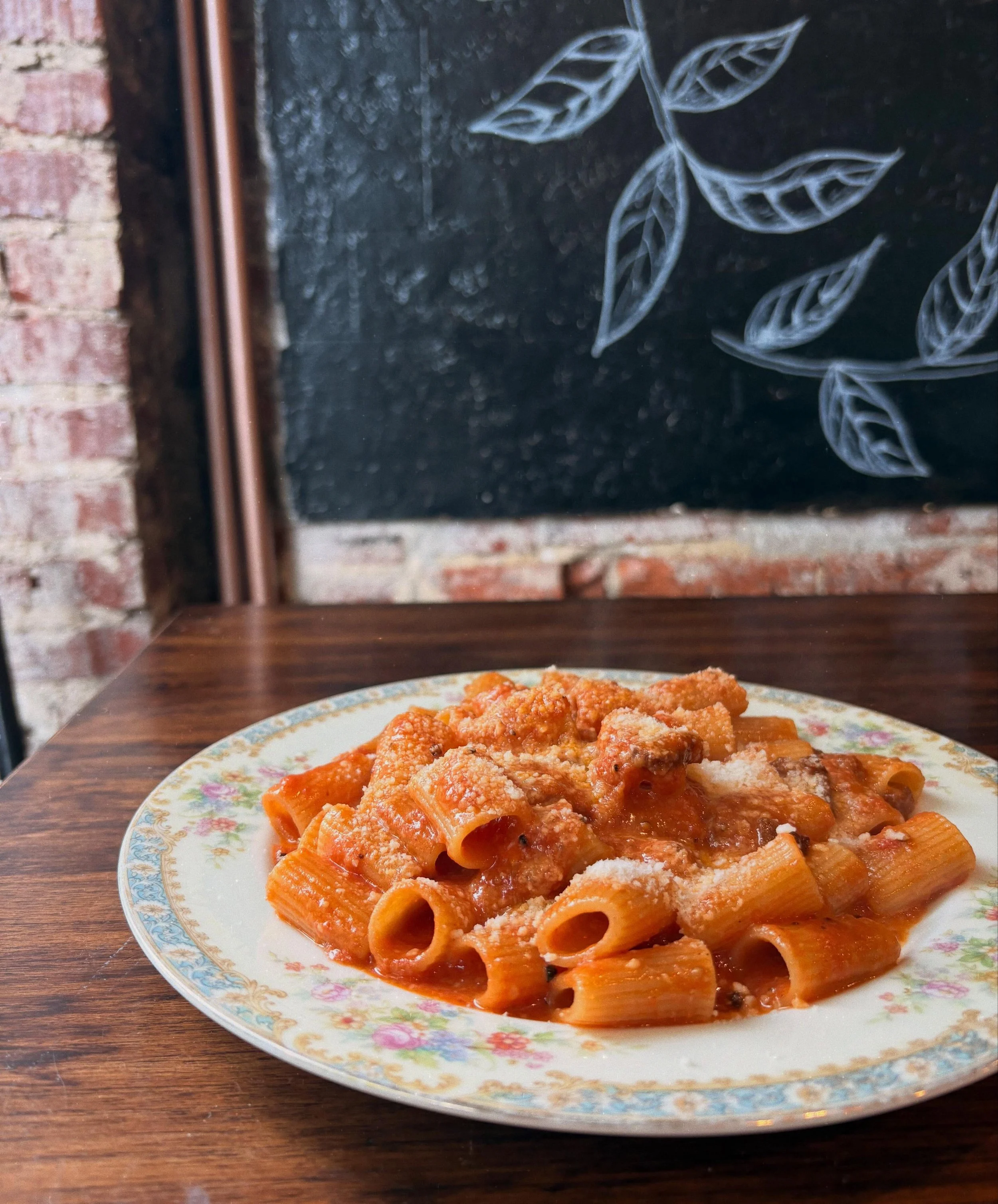 Salty. Smoky. Sassy! 

Rigatoni all&rsquo;Amatriciana. Guanciale, Italian Tomato, Black Pepper, Pecorino.

#amblerpa #freshpasta #amatriciana