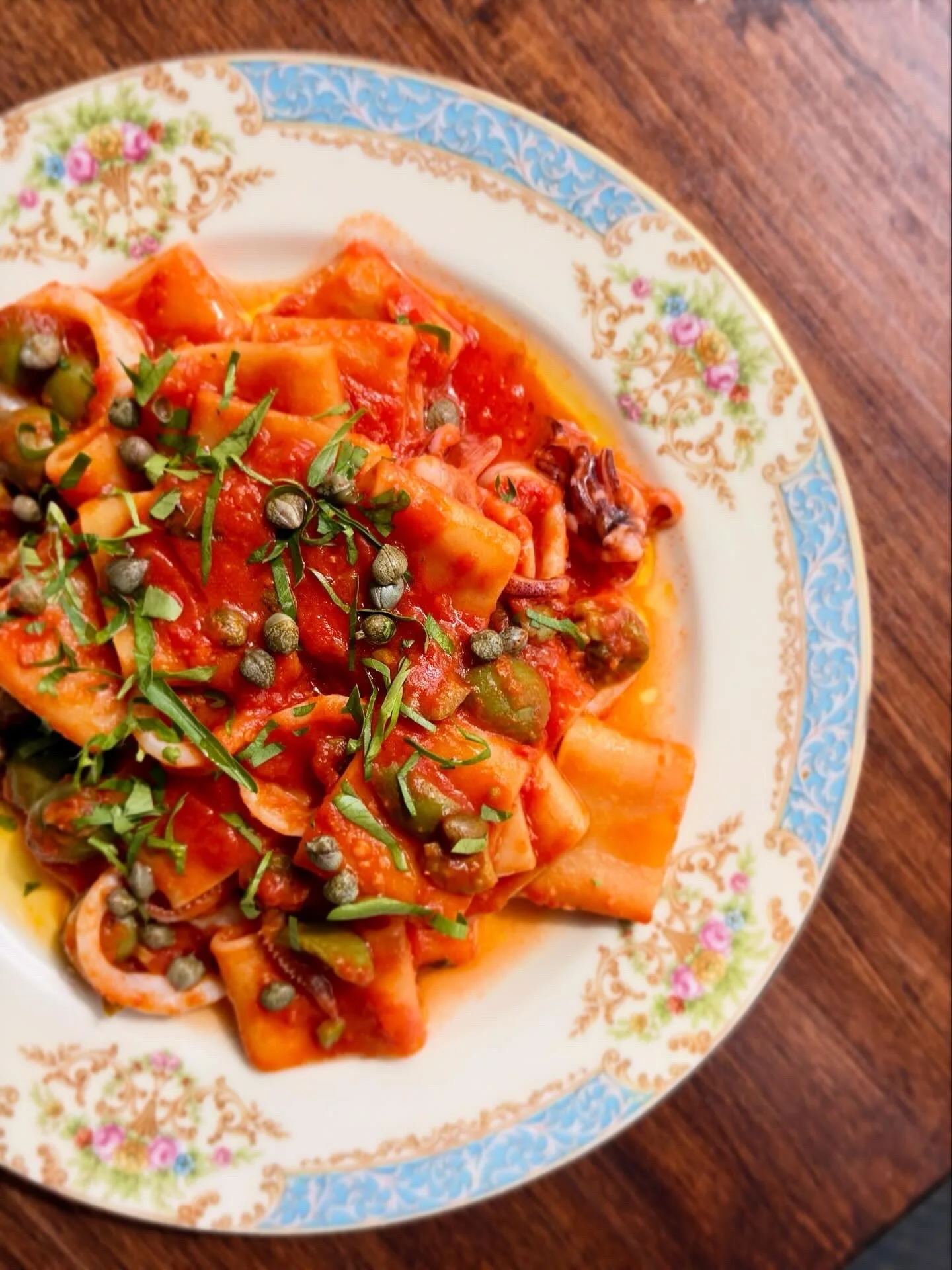 Christmas in July, anyone?! 

The robust yet humble shape of Paccheri is perfect for our take on this dreamy, salty, and bright Calamari dish.

Paccheri&rsquo;s large surface area is perfect for picking up all of the yummy components of this dish&mda