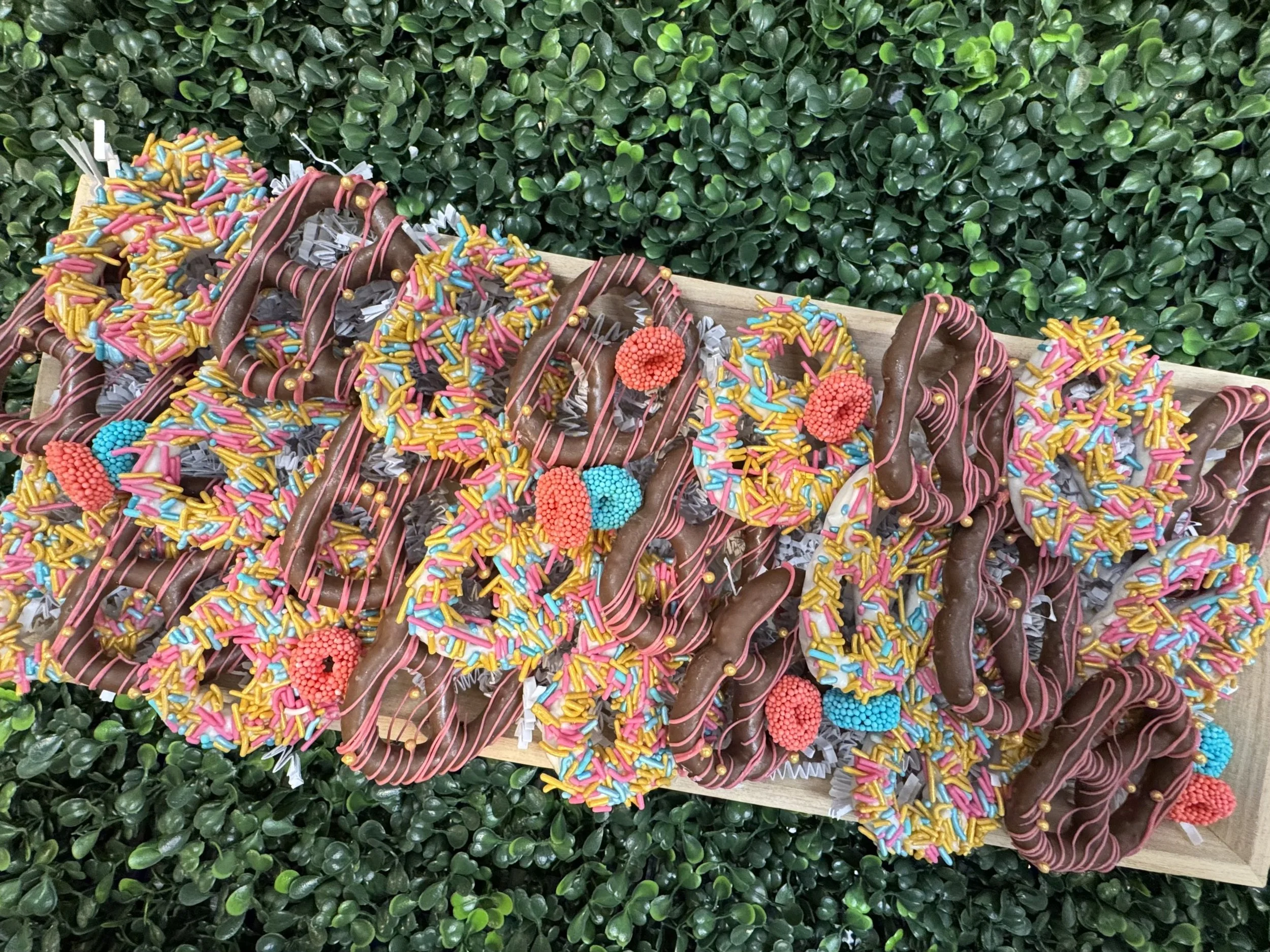 oh-happy-day-chocolate-dessert-tray-collection-17.jpeg