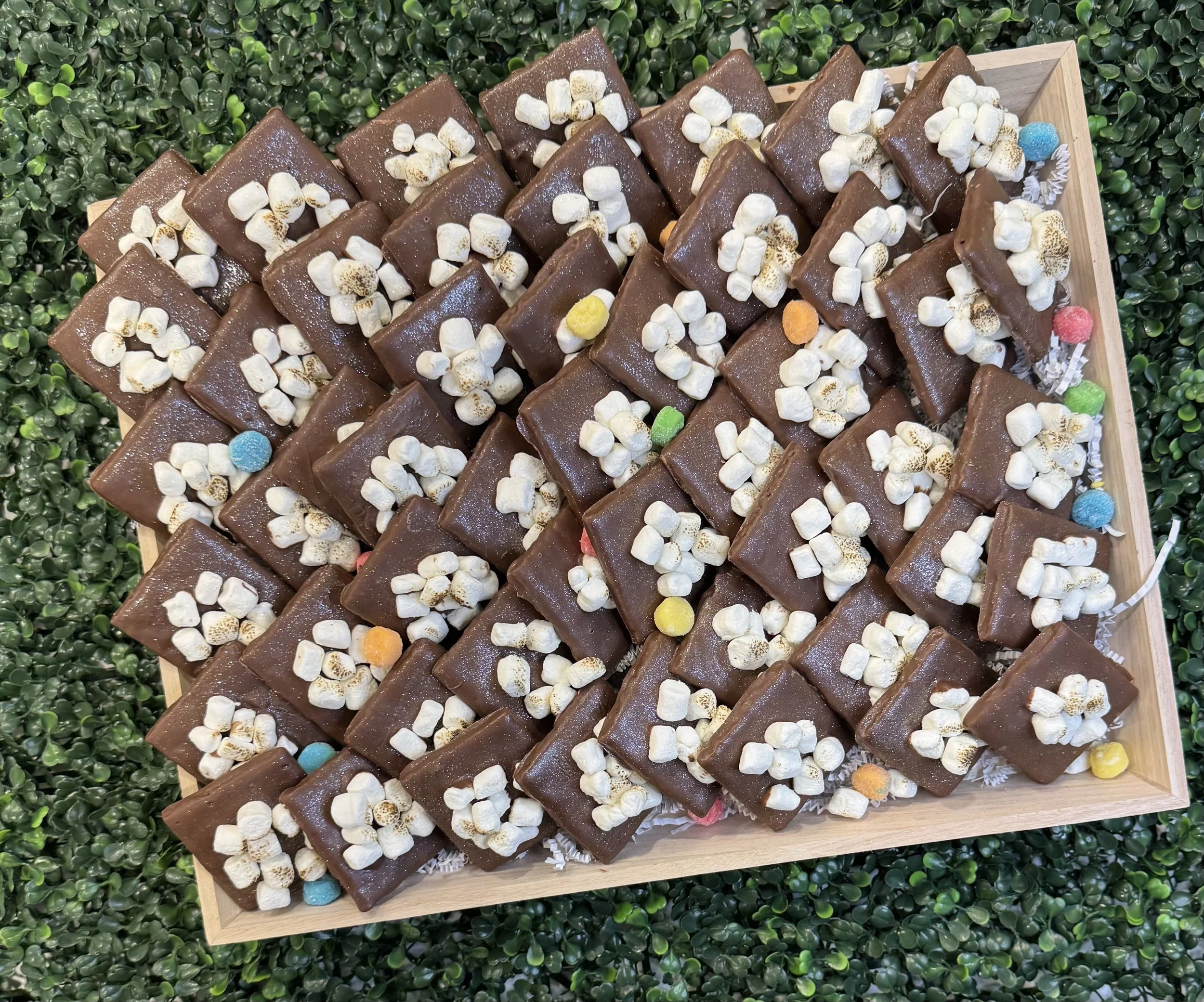 oh-happy-day-chocolate-dessert-tray-collection-02.jpeg