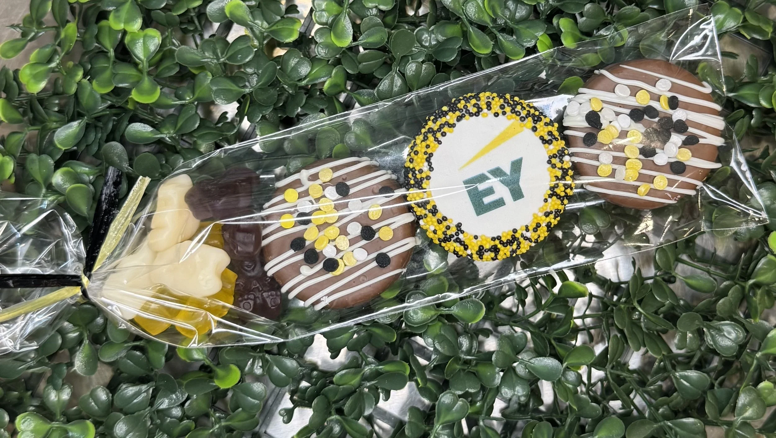 oh-happy-day-logo-oreo-favors-08.jpeg