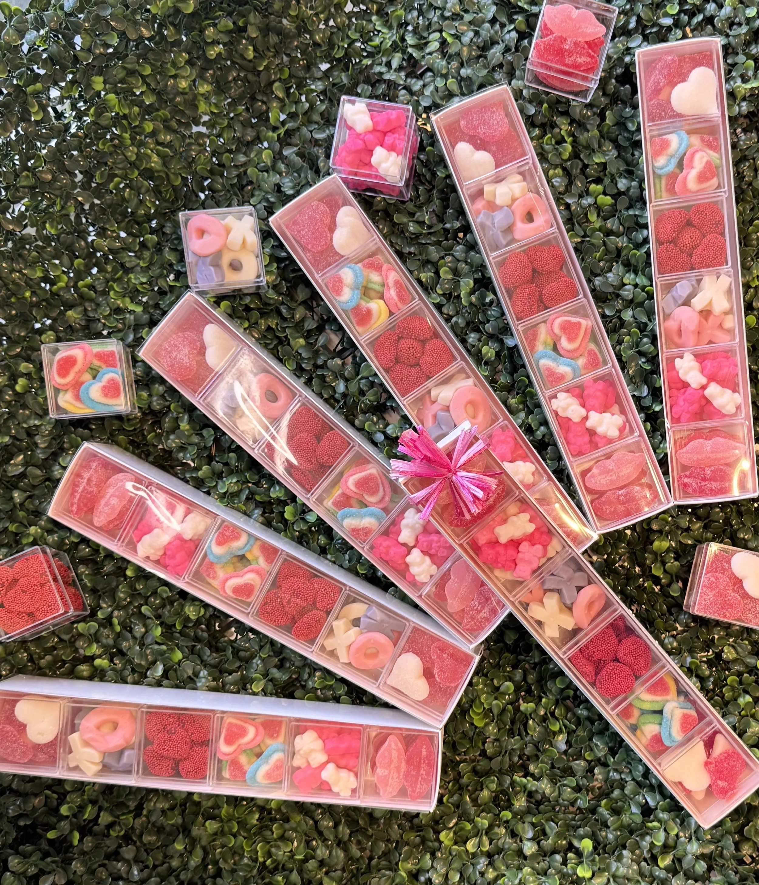 oh-happy-day-gummy-sleeve-favors-02.jpeg