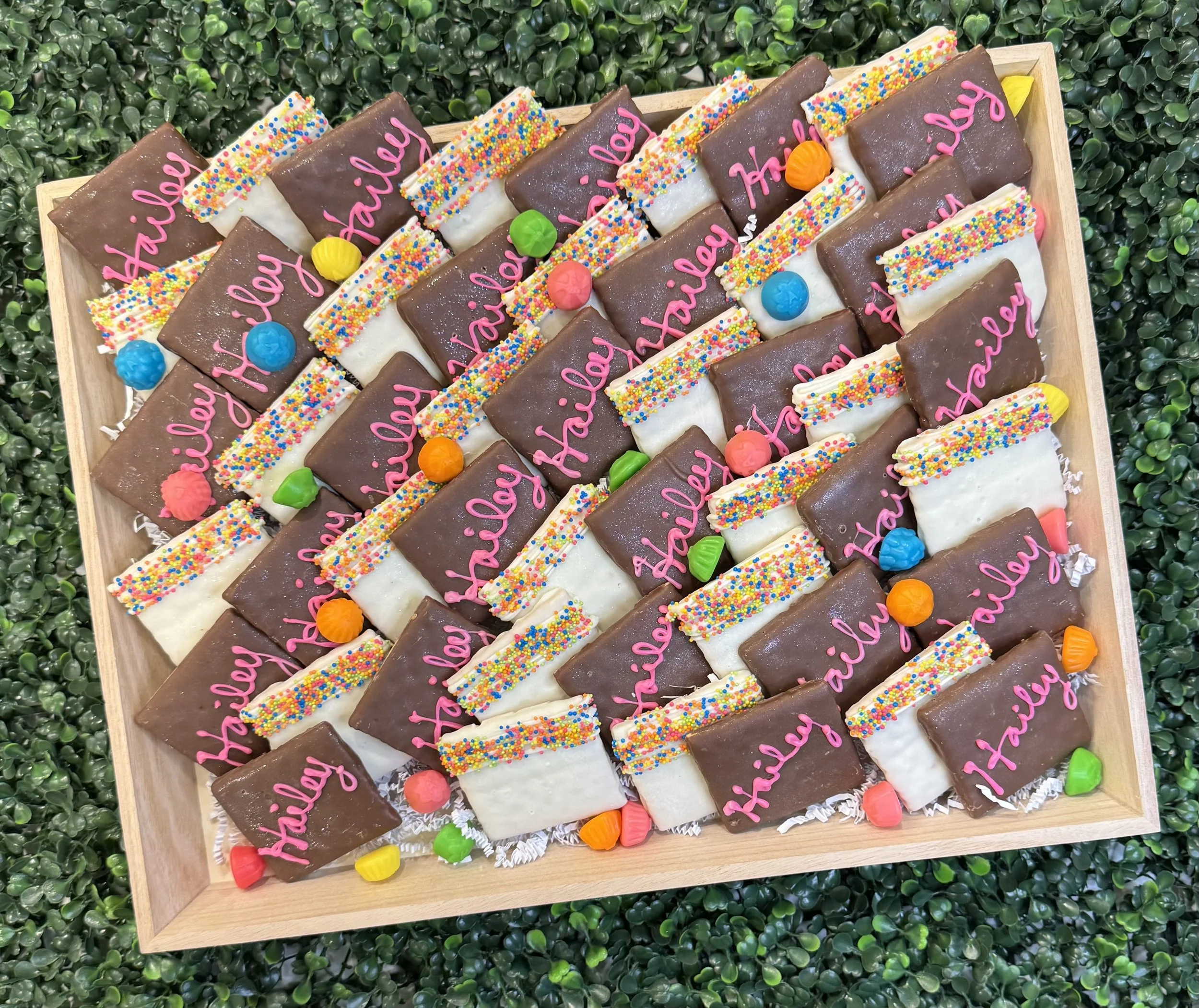 oh-happy-day-chocolate-dessert-tray-collection-06.jpeg