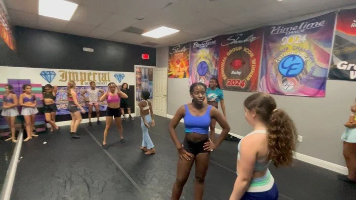 Loved teaching Musical Theatre to the minis and juniors at @imperialdancecompany last week!

Choreo by me and @jesselinnmccoy and assisted by @bella.bockmanpedersen