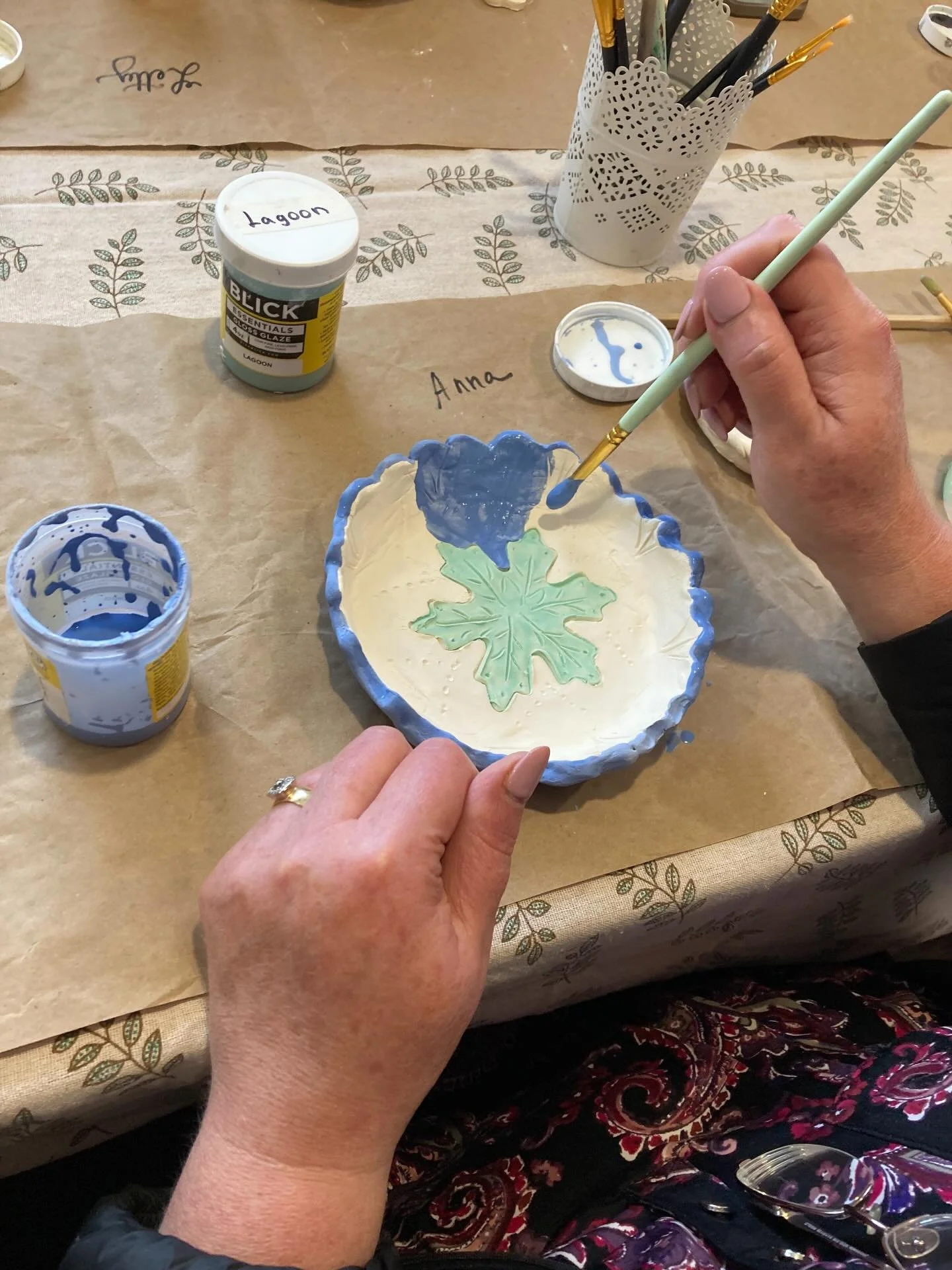 If you follow my page, you know by now that glazing is one of my favorite activities 🙂. So theraputic, so fun!
We had a glazing party last week and I am looking forward to having more soon. #glazing #pottery #potteryglazing #teambuildingevent