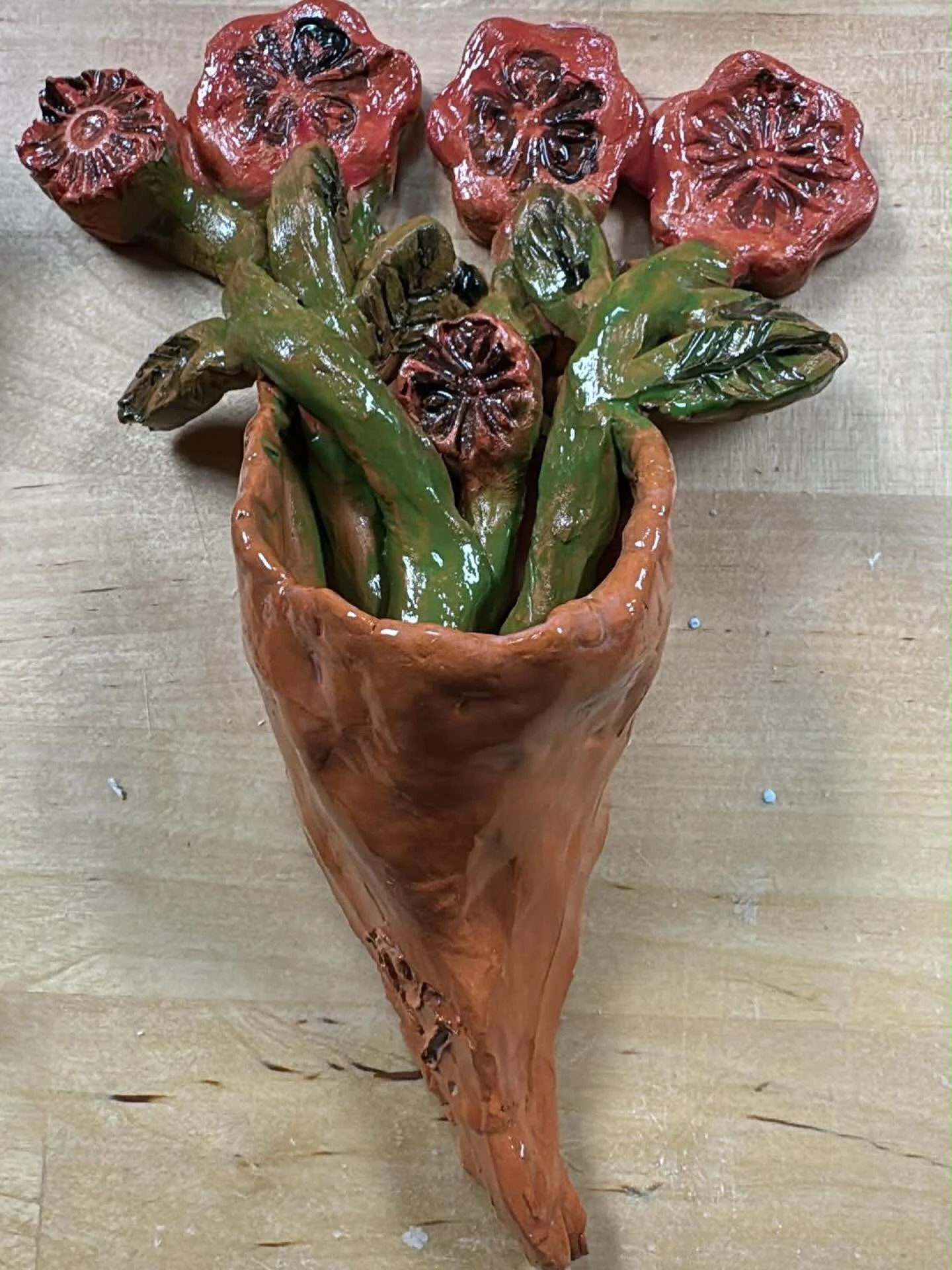 A true masterpiece, I mean look at the details on this beauty!! #potteryparty #privateevent #birthdayparty #potteryclasses