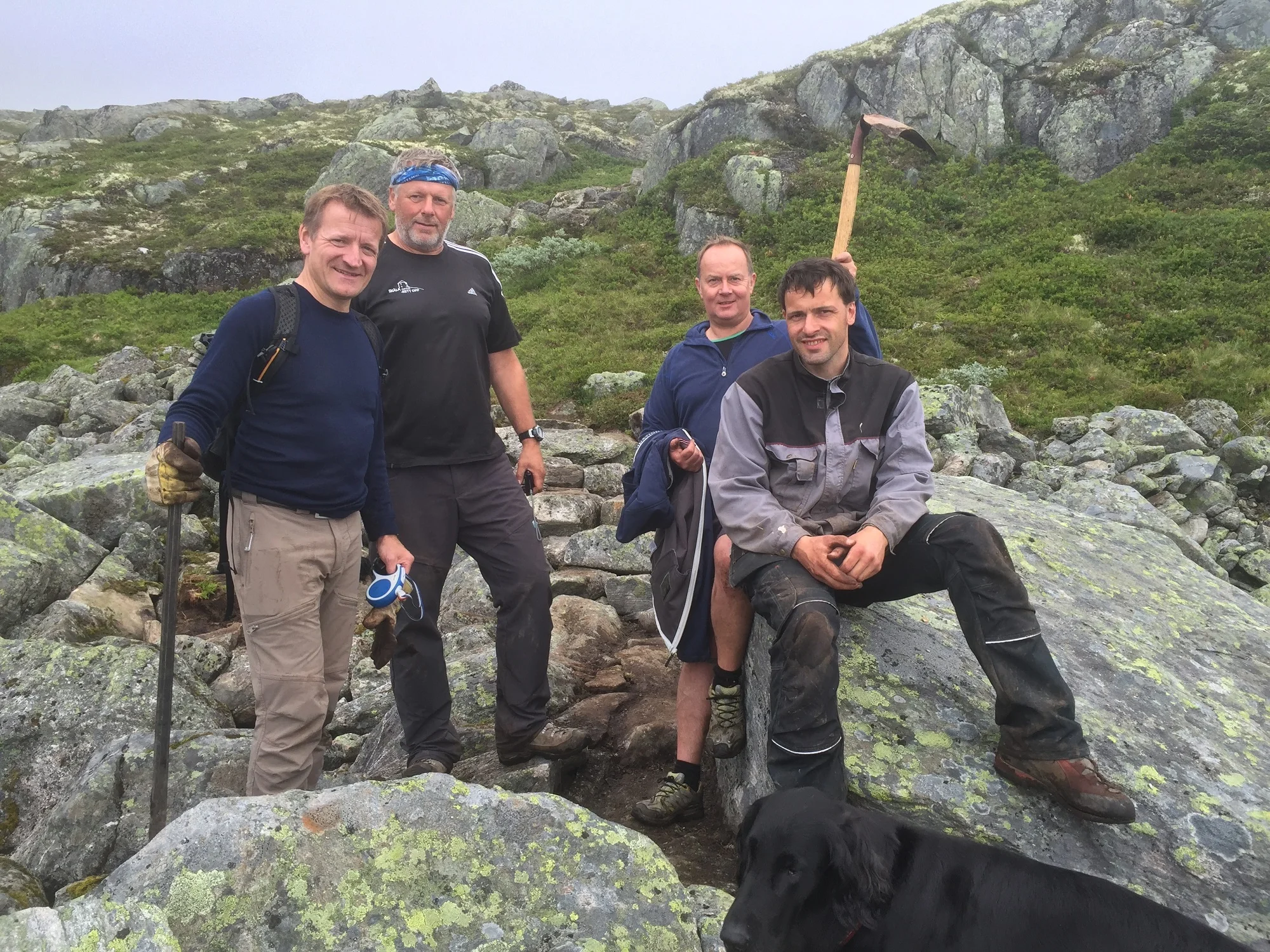 Flotte steintrapper tek form på dugnad. Frå venstre:&nbsp;Arild Bødal, Jan Heggheim, Jarle Grov og Rune Holen.&nbsp;