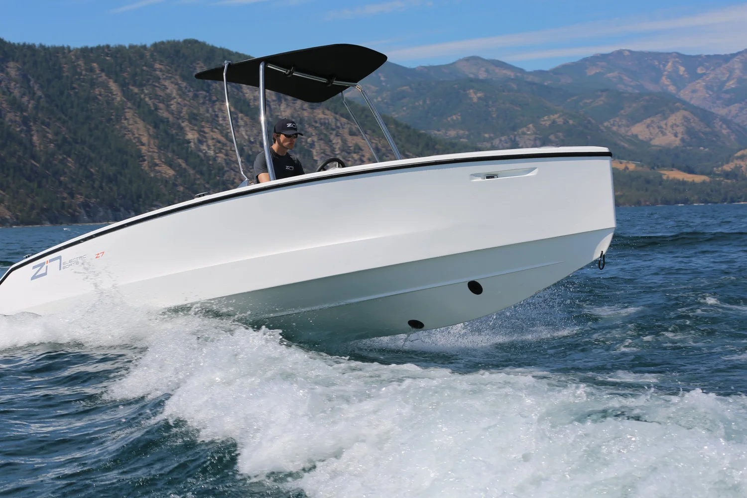 Zin Boats Z-7 electric boat — ZinBoats Inc. Electric Boats and