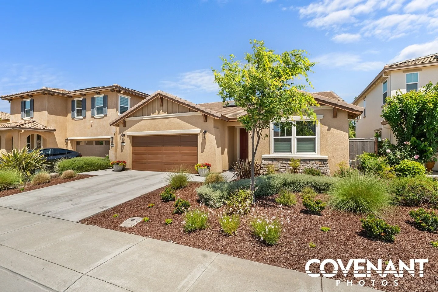 Another home in Stockton photographed and listed. 

Use Covenant Photos for all your photography needs!
⬆️Link in bio⬆️

#photographer #photography #realestate #realestateagent #realestatephotographers #centralvalleyphotographer #centralvalley #modes