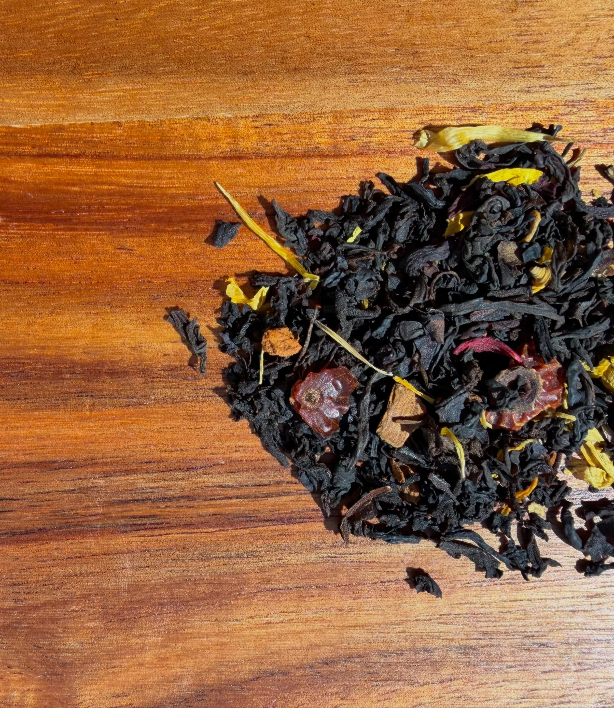 Pumpkin Spice is officially back for fall 🍂 🎃 

Warm pumpkin, cozy spices, and a smooth black tea base come together in a cup that feels like your favorite snuggly blanket. 
Perfect hot, iced, or as a creamy latte. Available now!

#thetealibrary #p