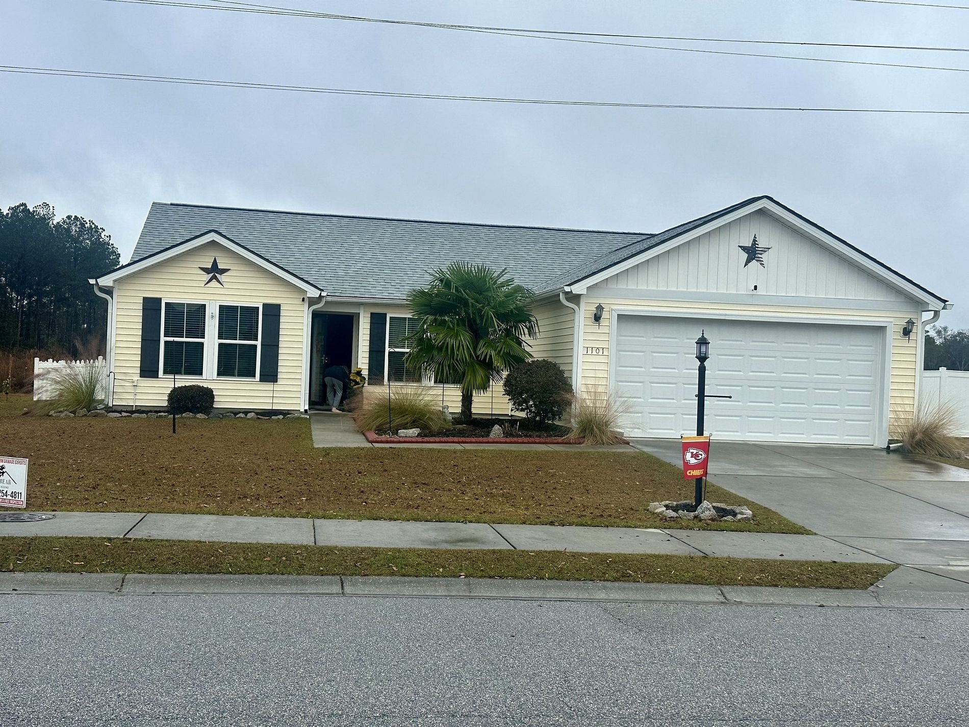 Completed roof replacement in Conway, SC featuring Atlas Pinnacle Pristine shingles in Oyster Shell by Bear Roofing LLC