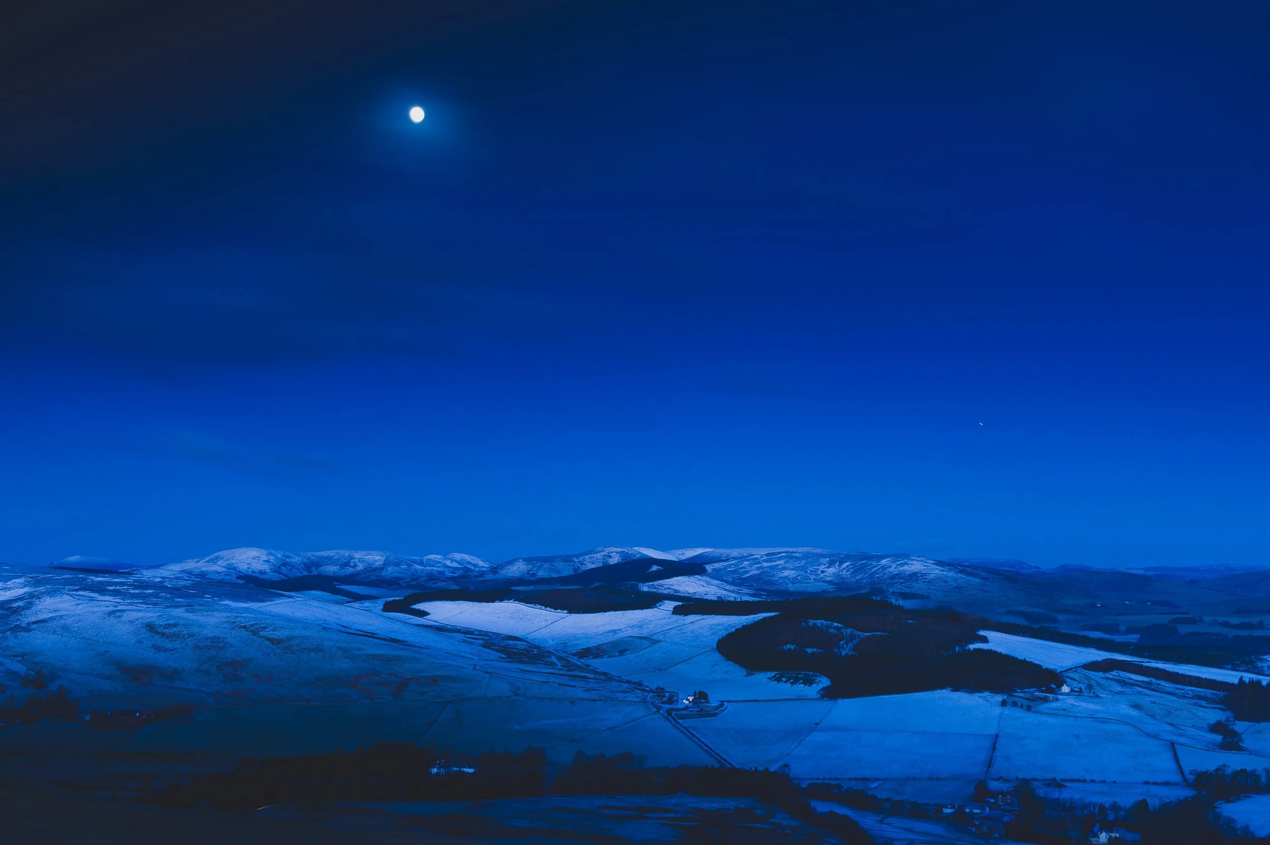 2012_12_01 cademuir 日の出前019-square space-4.jpg