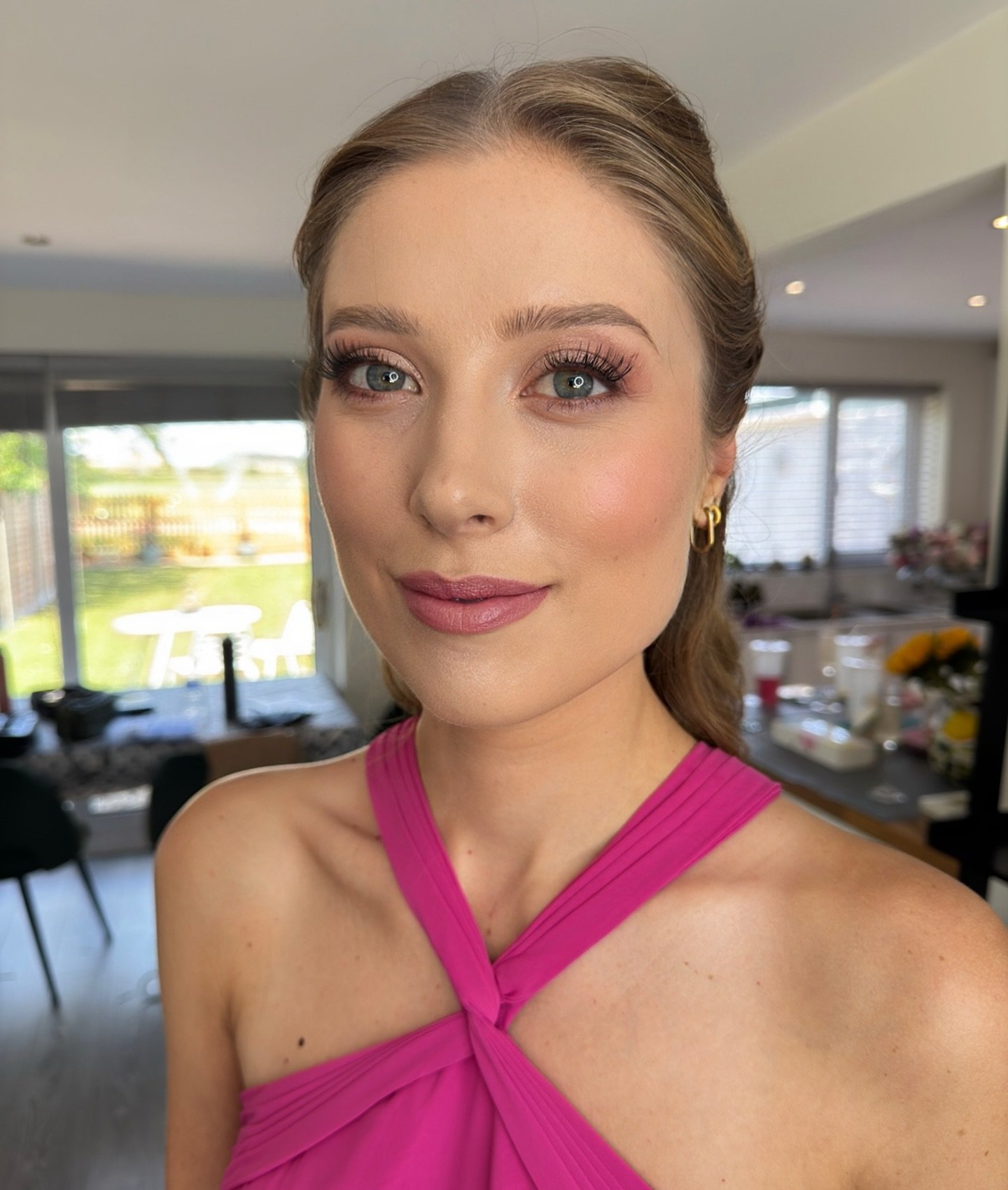 Pretty in pinks for one of Jades bridesmaids yesterday! Swipe for before ✨

Hair by @wavesandveil