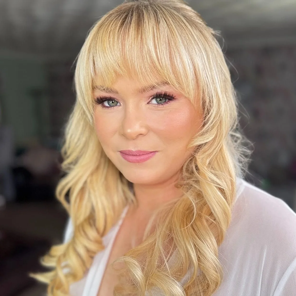 ✨ Do you love this makeup?💄 

Pretty pinks, blush colours, soft radiant skin, romantic &amp; classic - ask me for pretty angelic in pinks 🪽